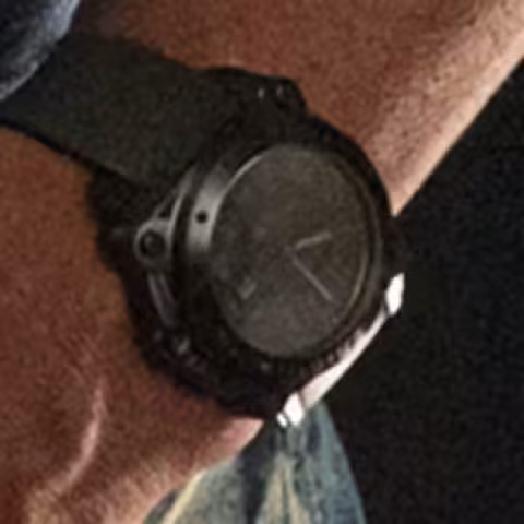Hamilton Khaki Navy BeLOWZERO close-up