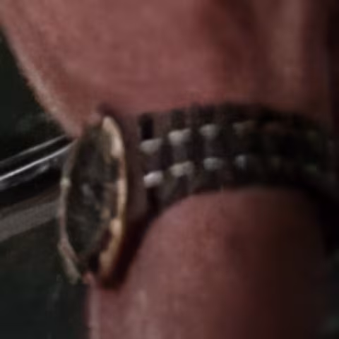 Heuer 1000 Series Professional close-up