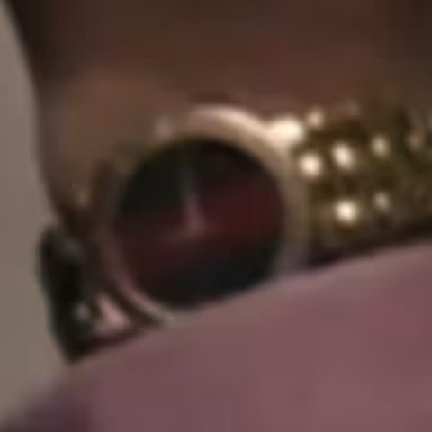 Gucci 3001M close-up