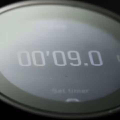 Suunto 9 Peak All Black close-up