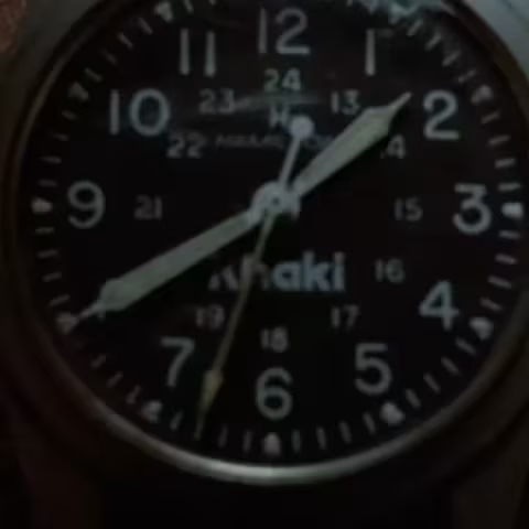Hamilton Khaki Field close-up
