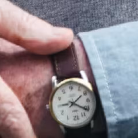 Timex Easy Reader Indiglo close-up