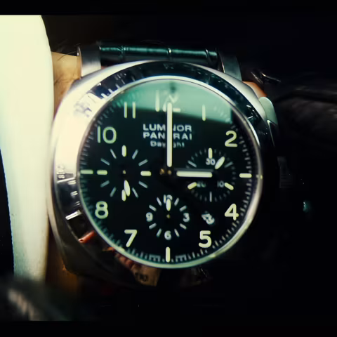 Panerai Luminor close-up
