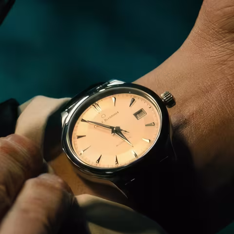 Carl F. Bucherer Manero AutoDate close-up