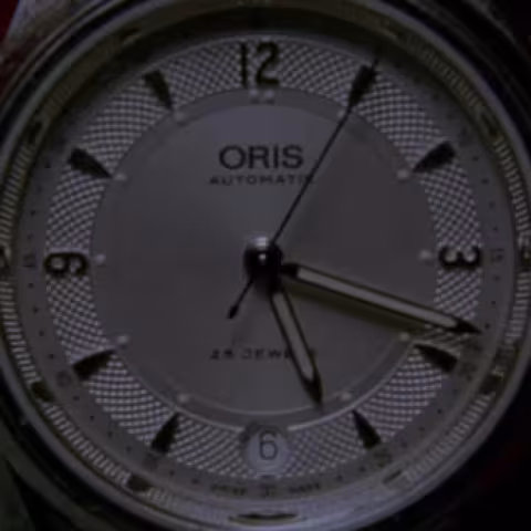 Oris Modern Classic close-up