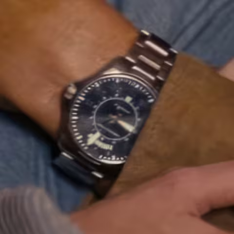 Hamilton Khaki Aviation Pilot Day Date close-up