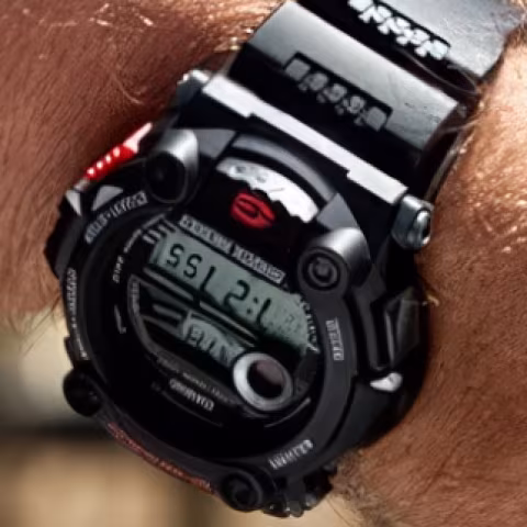 Casio G-Shock G-7900 close-up