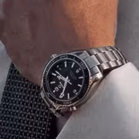 Omega Seamaster Diver 300M 007 Edition close-up