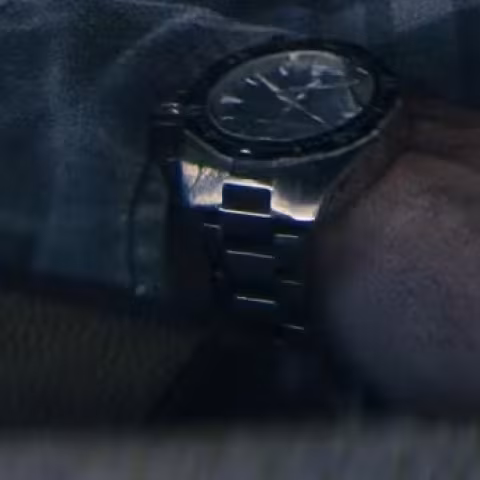 Hamilton Khaki Navy Frogman close-up