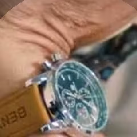 Benyar Chronograph close-up