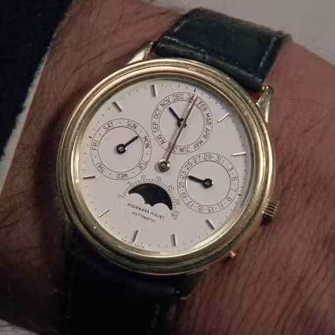 Audemars Piguet Quantième close-up