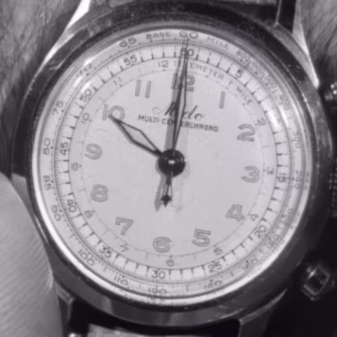 Mido Multi Centerchrono close-up