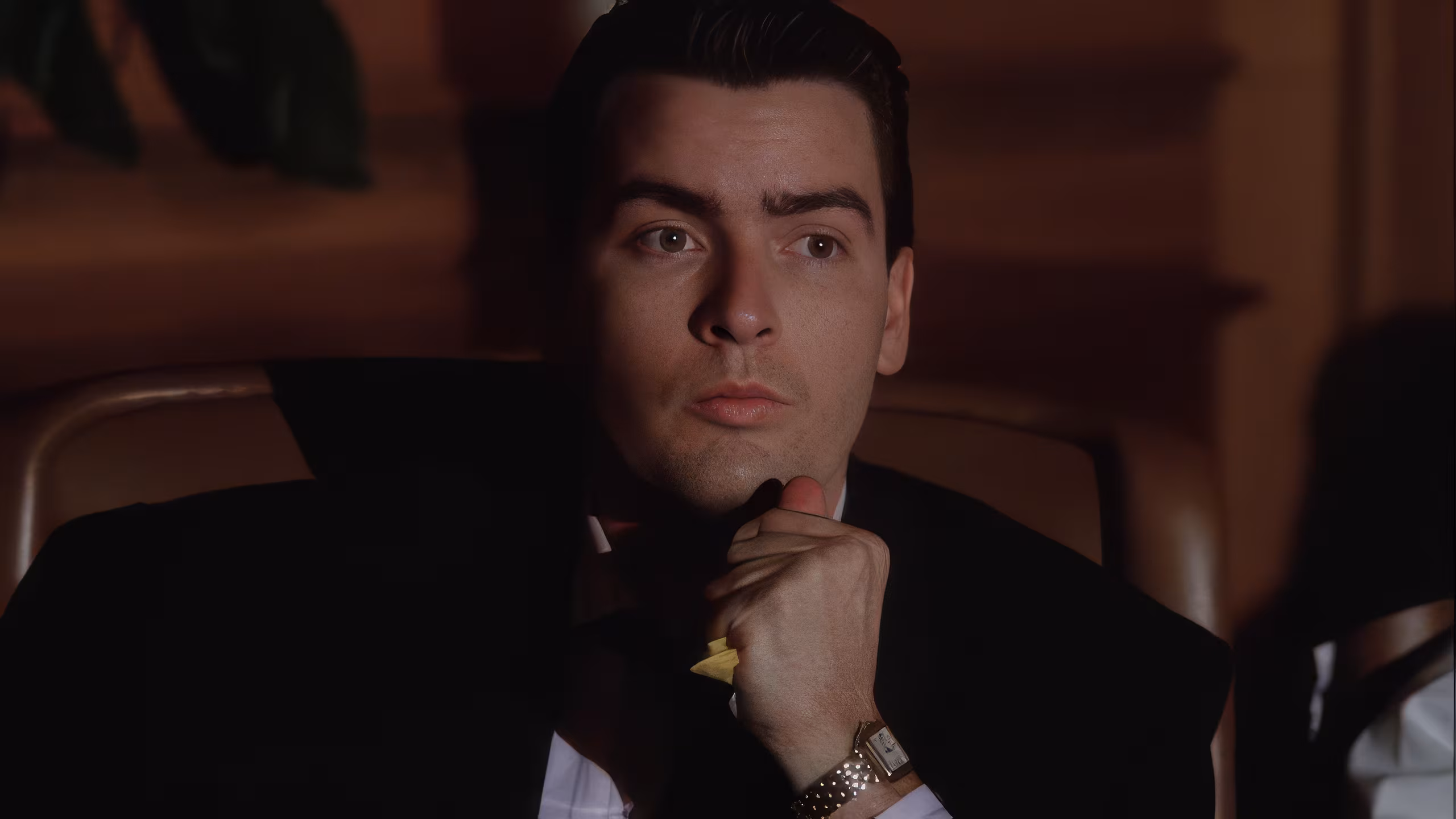 Charlie Sheen wearing Cartier Panthère de Cartier in Wall Street
