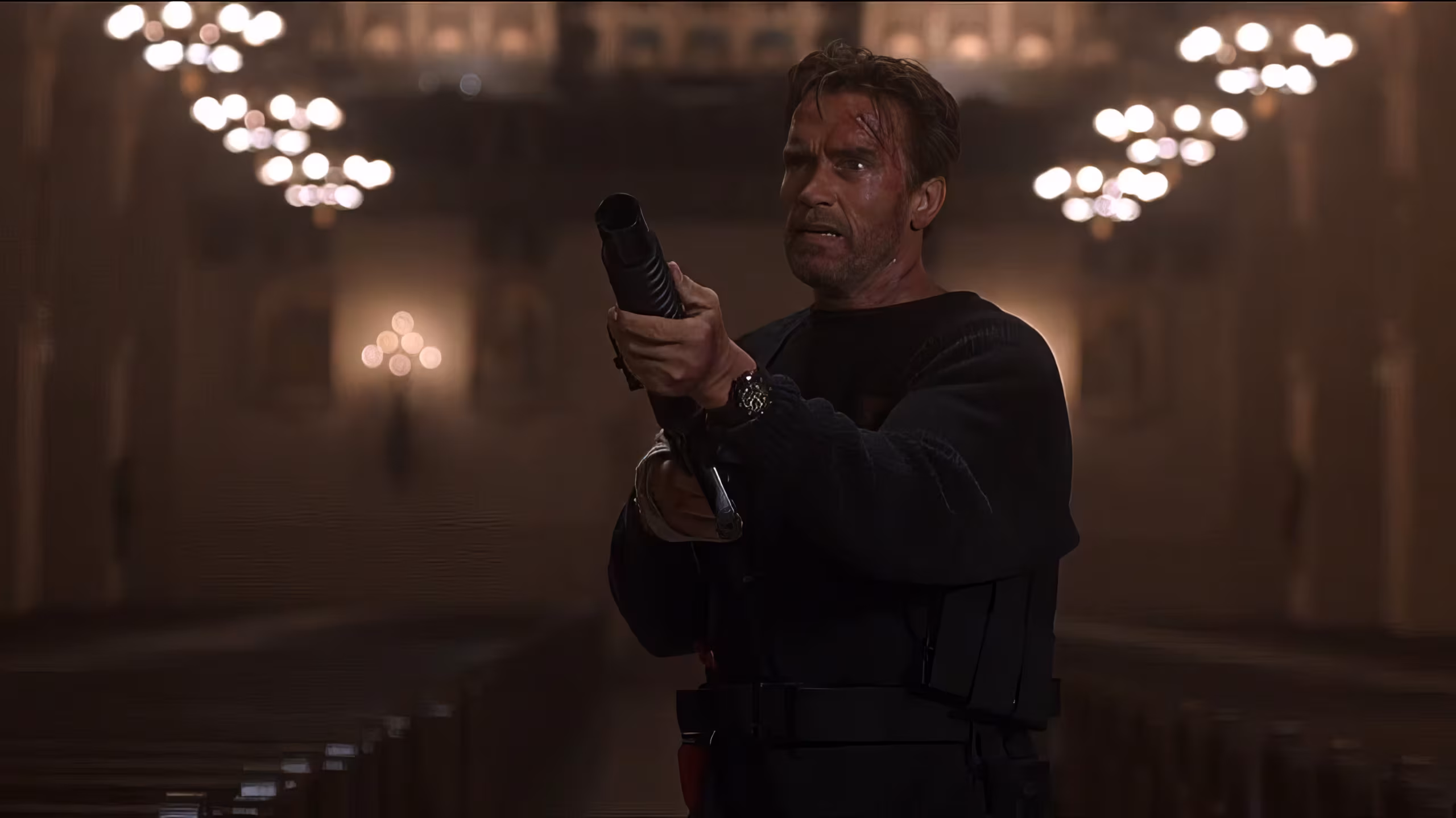 Arnold Schwarzenegger wearing Audemars Piguet Royal Oak Offshore End of Days in End of Days
