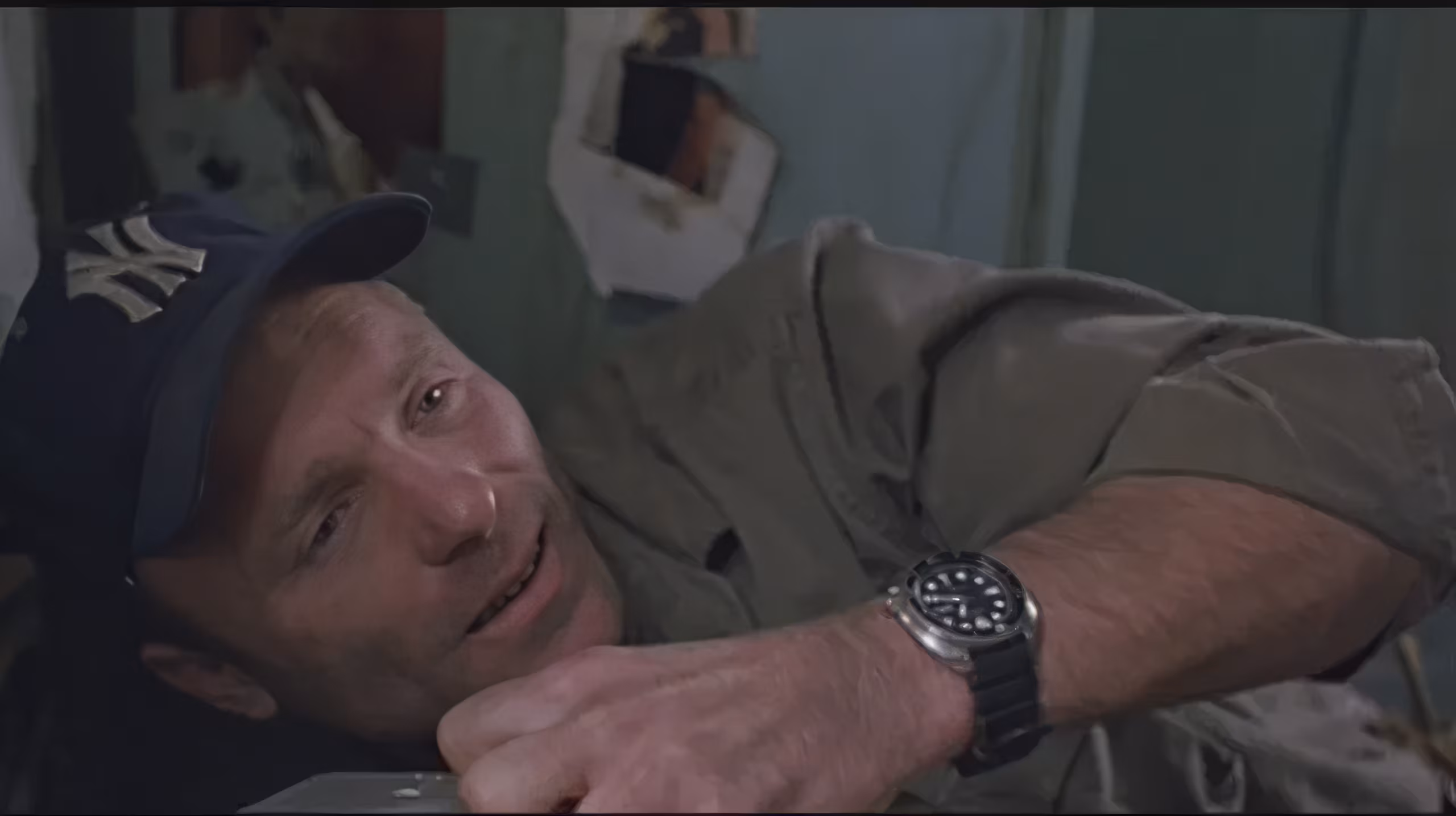 Ed Harris wearing Seiko 6309 in The Abyss