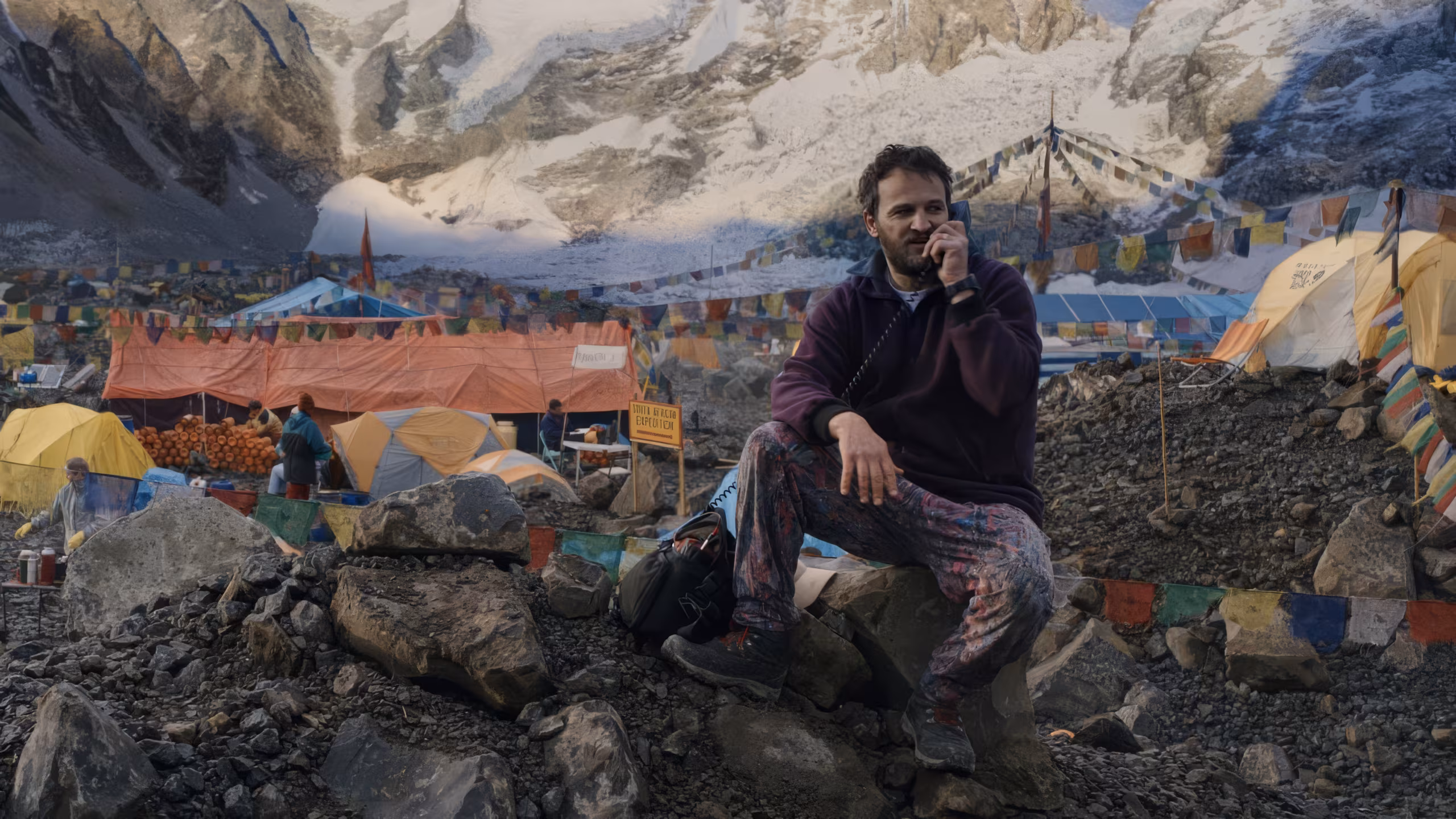 Jason Clarke wearing Unidentified Watch in Everest