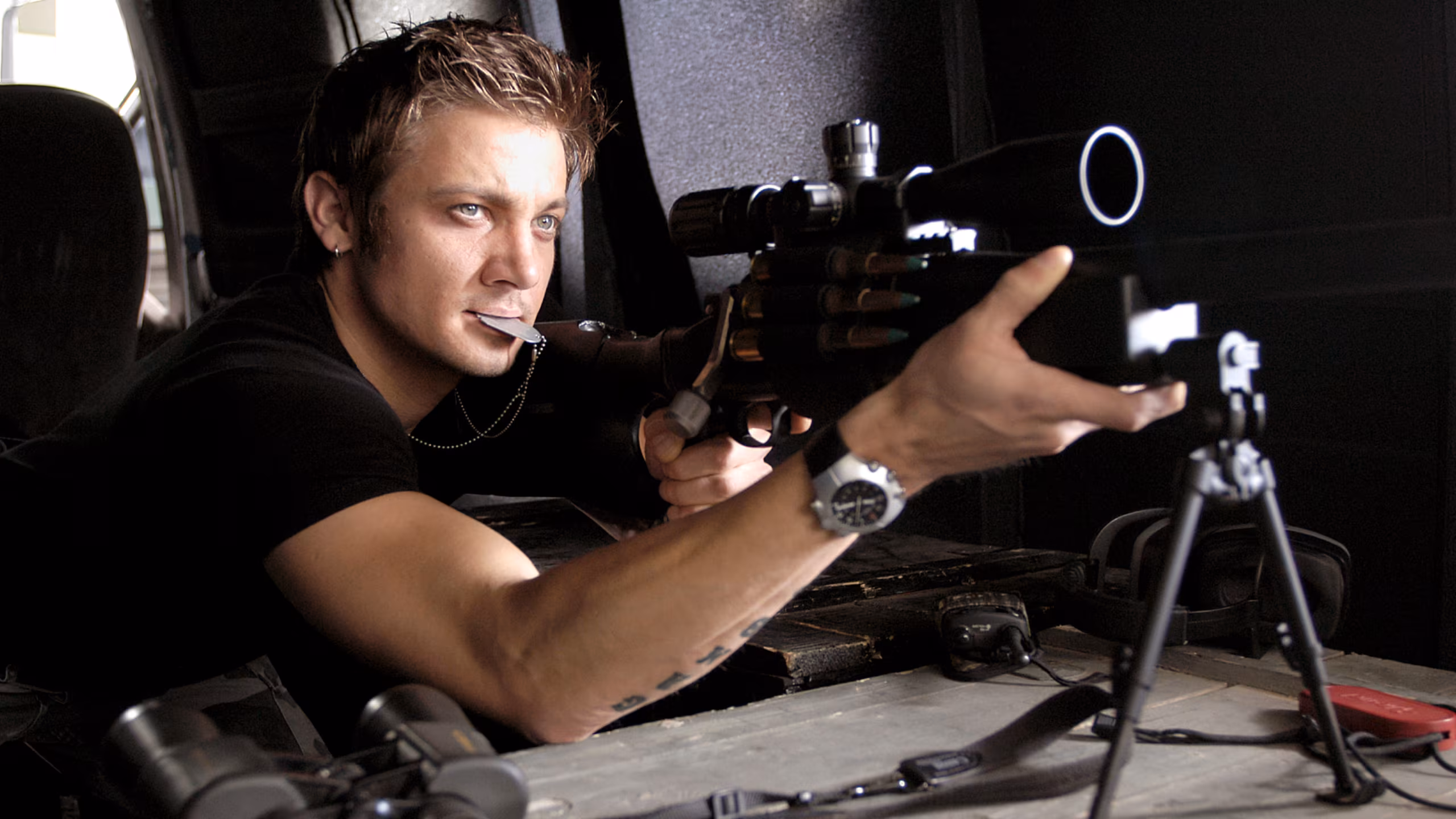 Jeremy Renner wearing Victorinox Swiss Army StarTech 3000 in S.W.A.T.