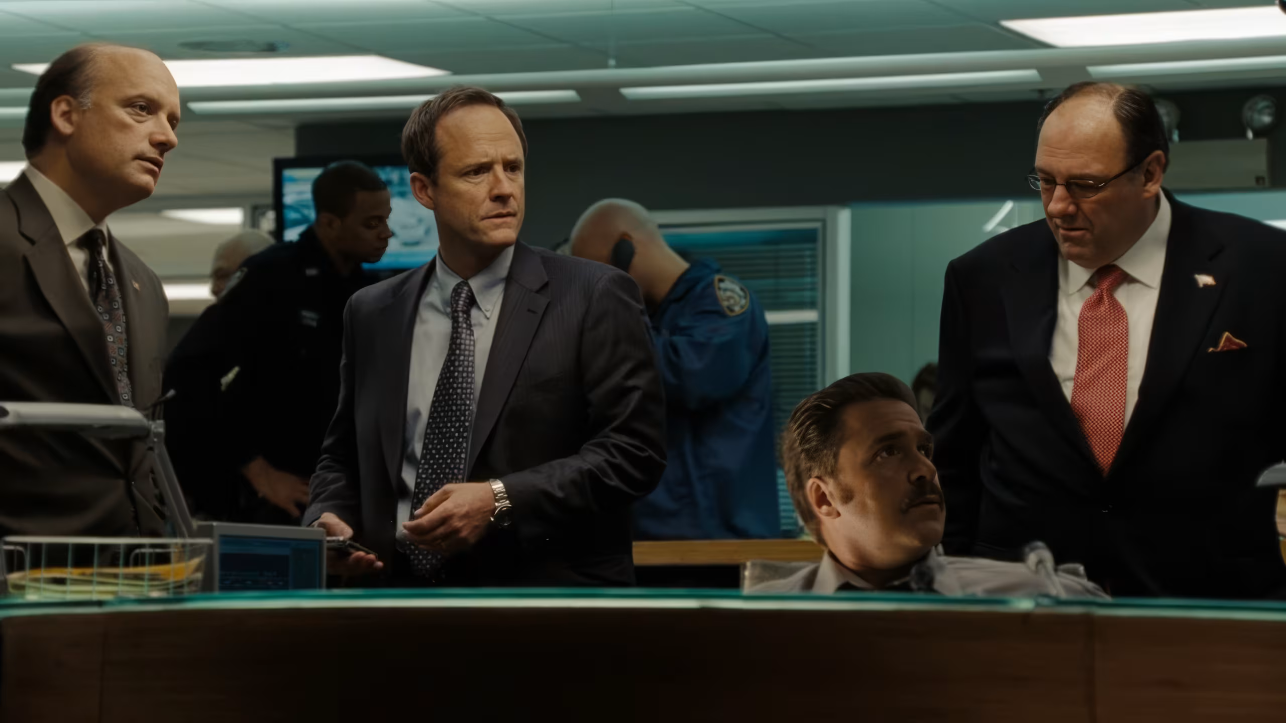 John Benjamin Hickey wearing Unidentified watch in The Taking of Pelham 1 2 3