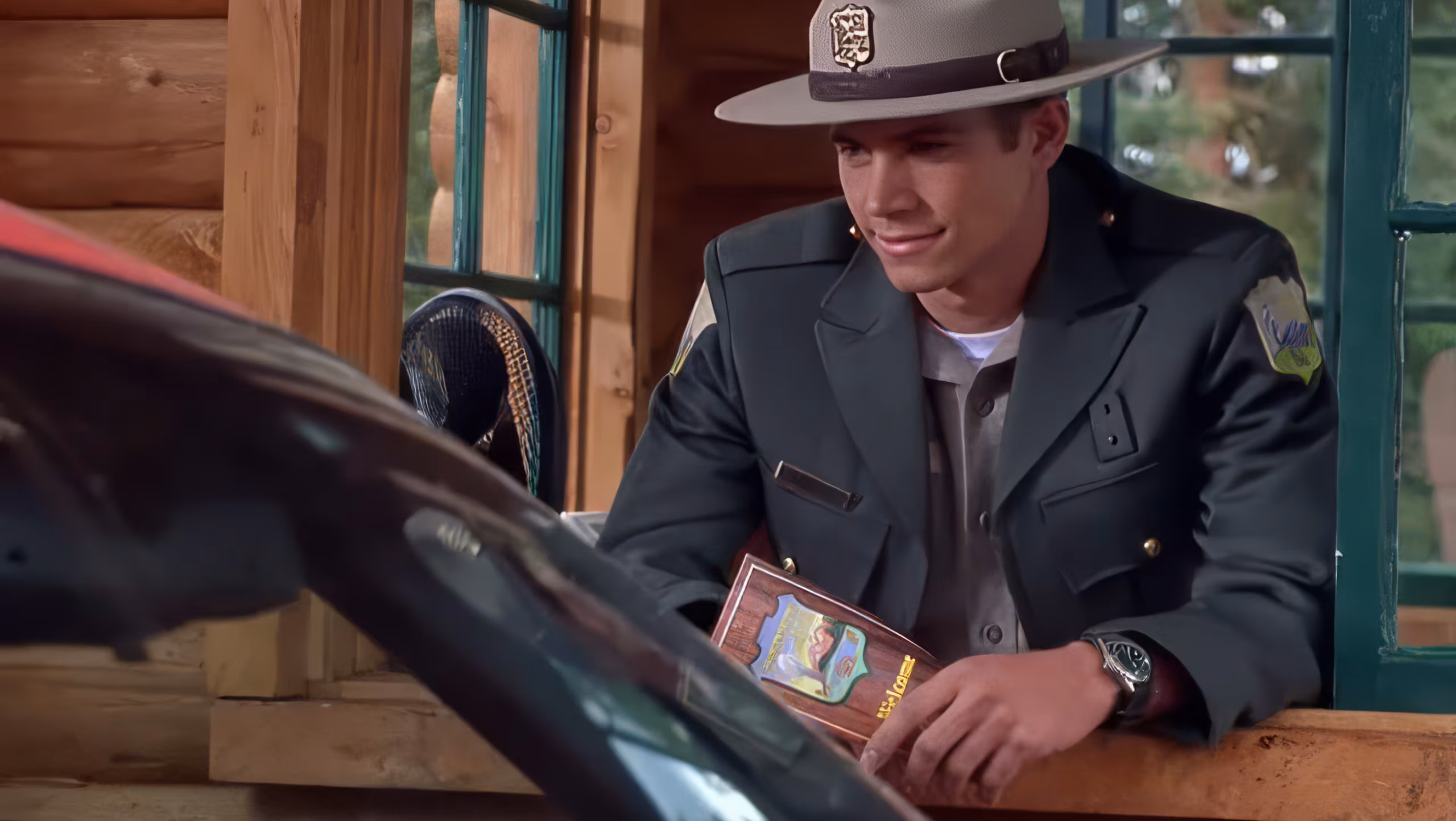 Paul Walker wearing Unidentified watch in Meet the Deedles