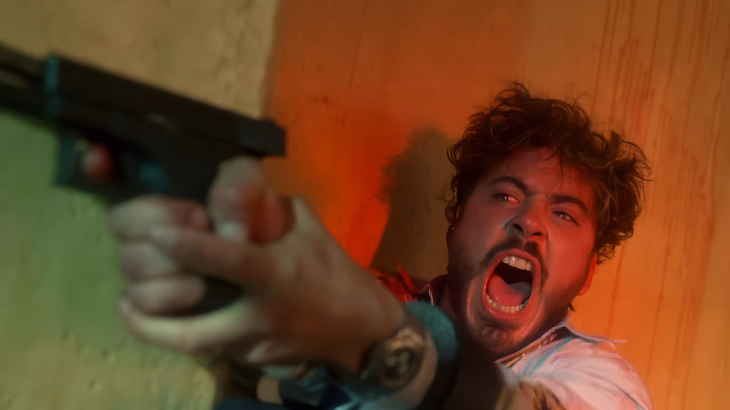Robert Downey Jr. wearing Unidentified watch in Natural Born Killers