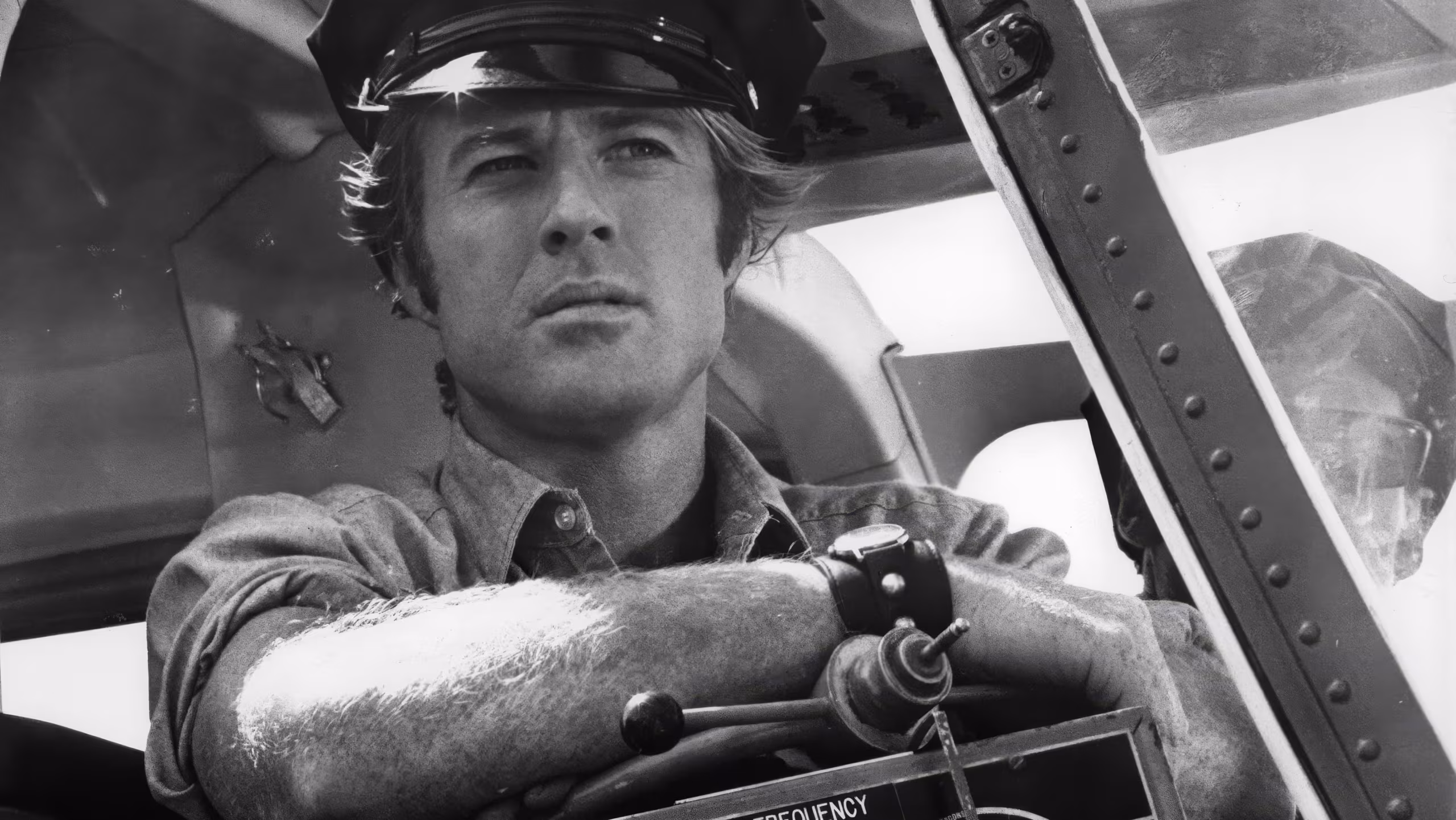 Robert Redford wearing Unidentified watch in The Hot Rock