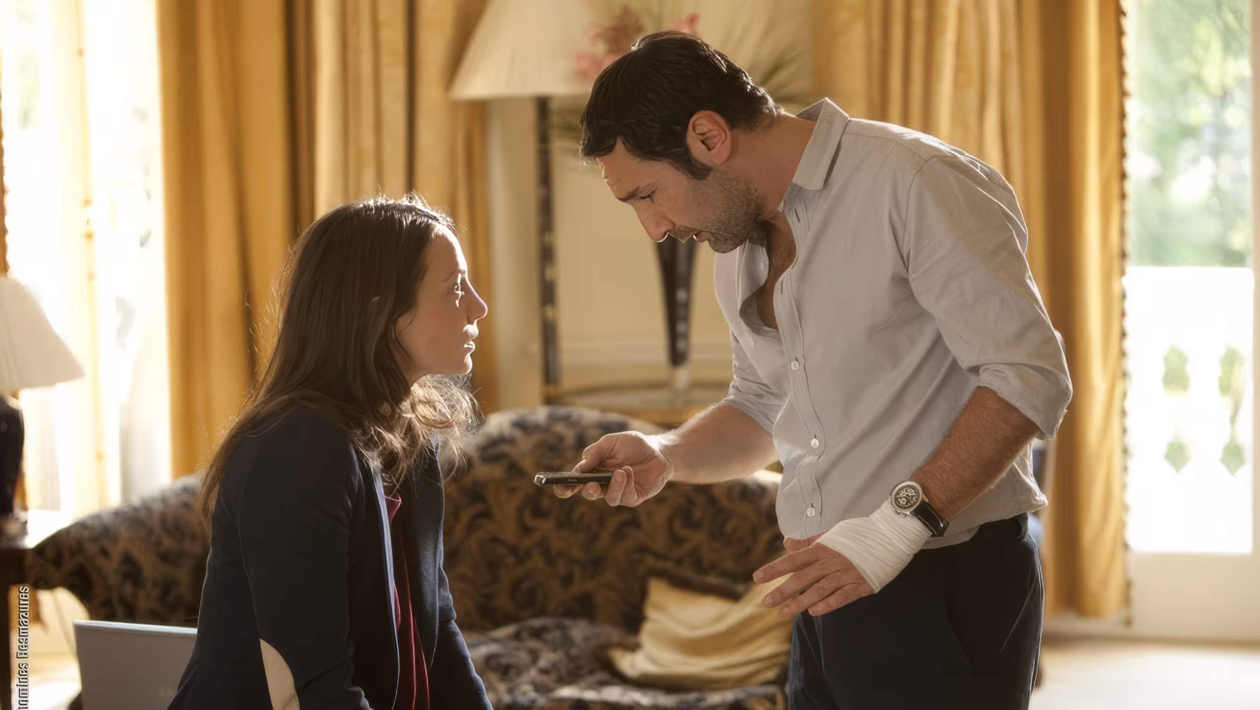Gilles Lellouche wearing Unidentified watch in My Piece of the Pie (Ma Part du Gâteau)