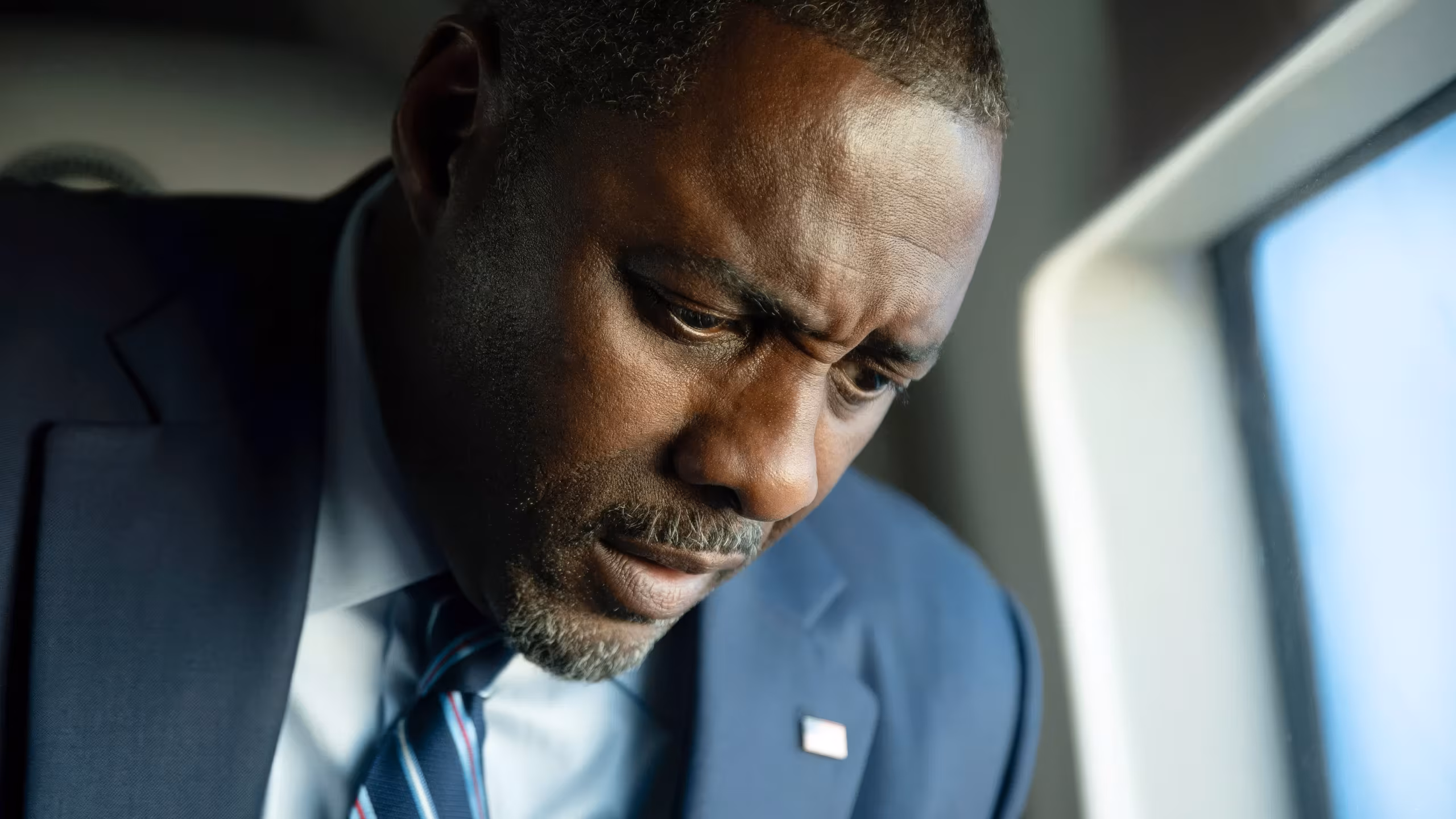Idris Elba wearing Vacheron Constantin Patrimony in A House of Dynamite
