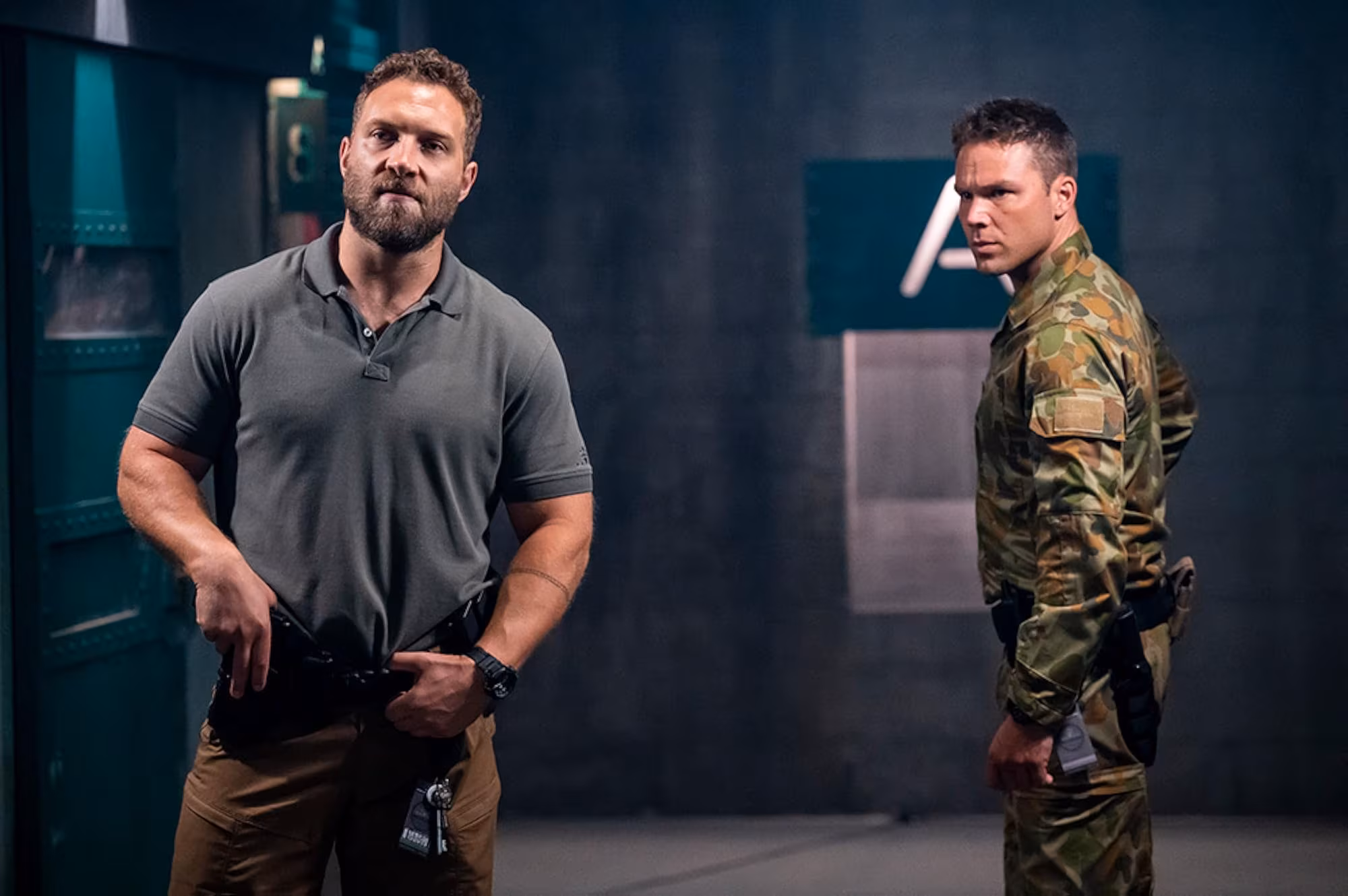 Jai Courtney wearing Unidentified Watch in Black Site
