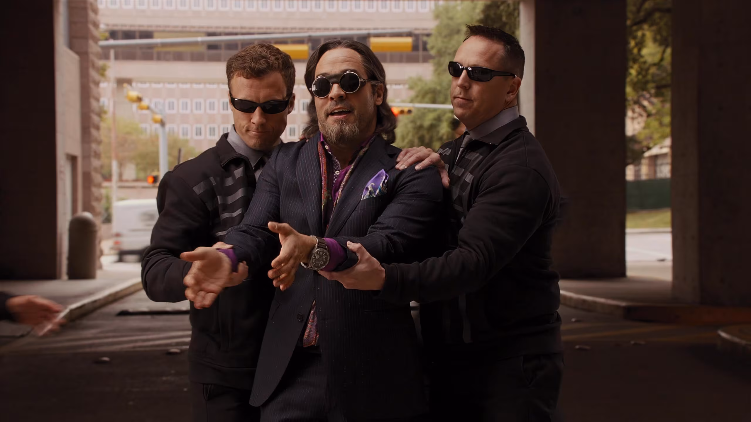 Jeremy Piven wearing Nixon 51-30 Chrono in Spy Kids: All the Time in the World