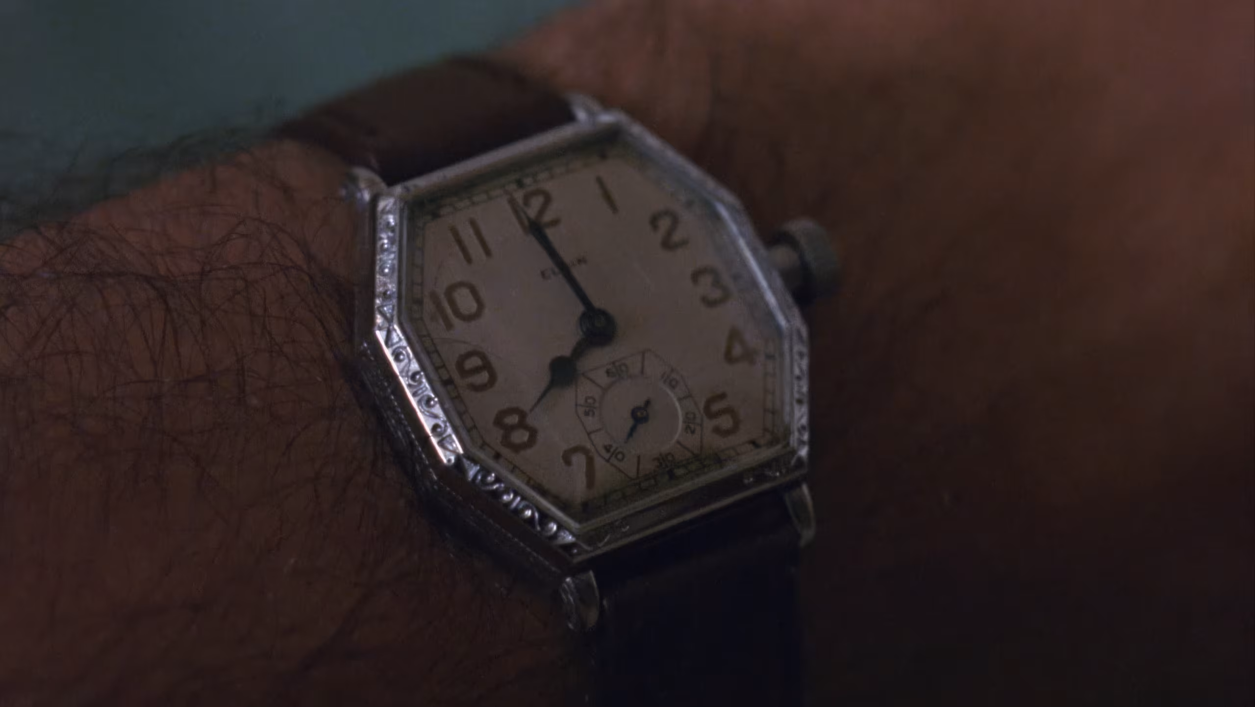 John Turturro wearing Elgin in Barton Fink