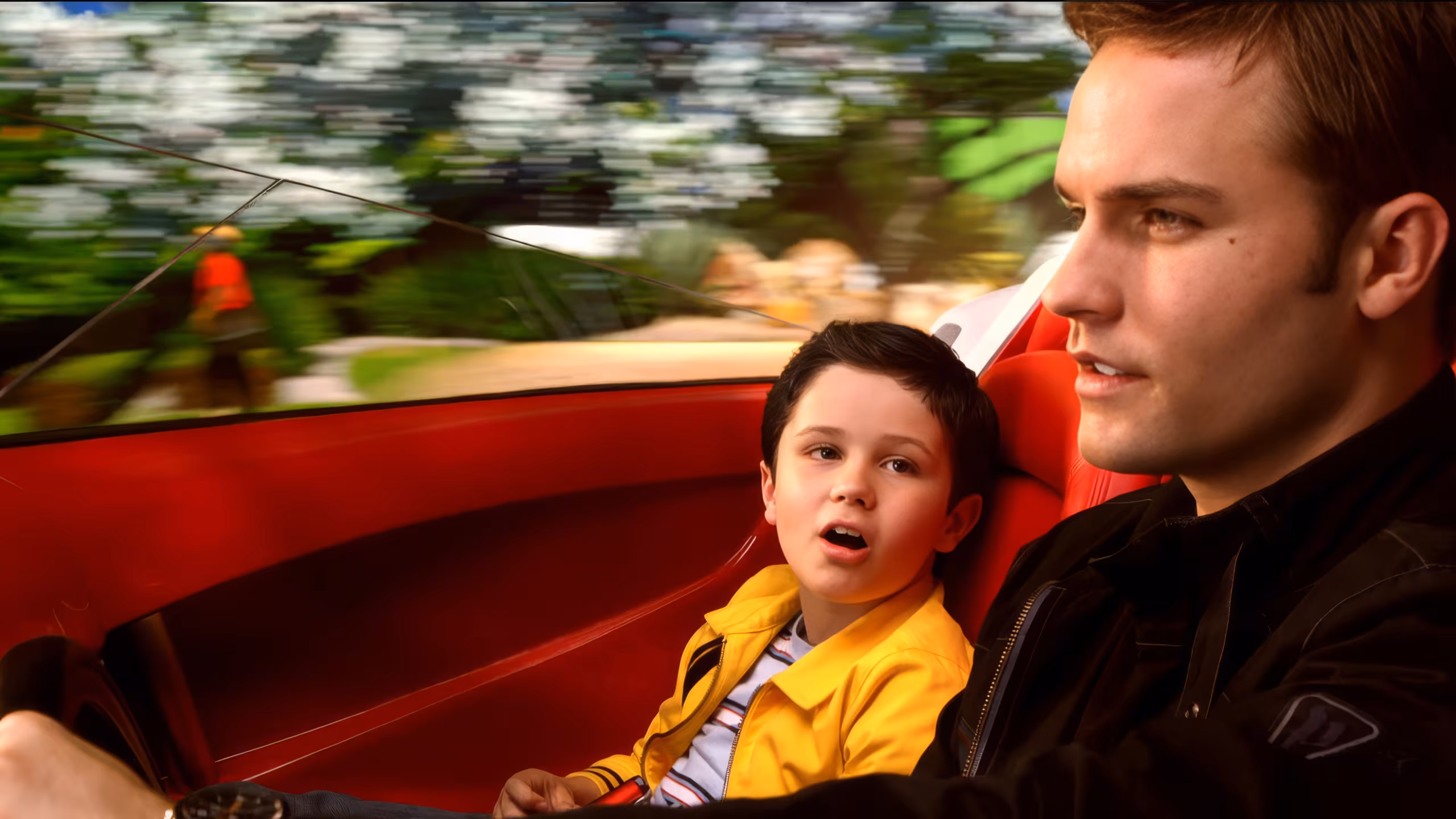 Scott Porter wearing Unidentified watch in Speed Racer