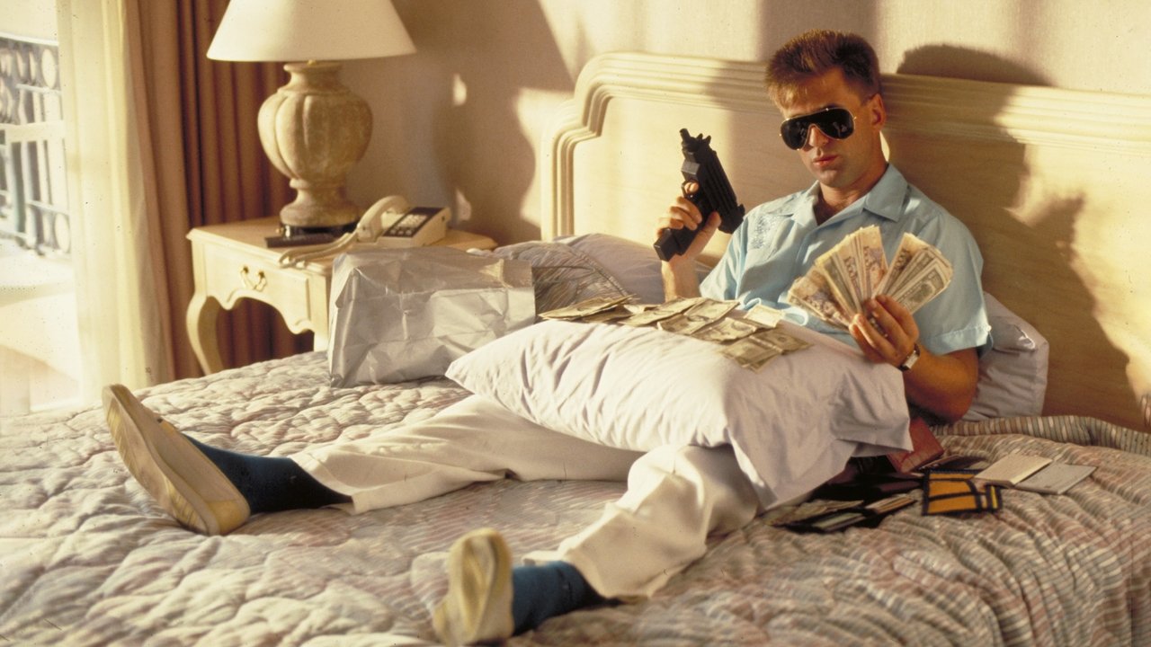 Alec Baldwin wearing Unidentified watch in Miami Blues