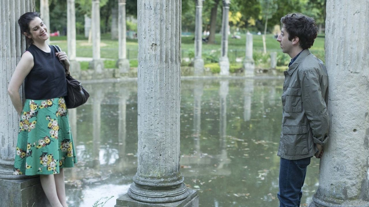 Simon Helberg wearing Unidentified watch in We'll Never Have Paris