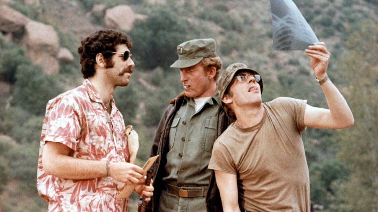 Donald Sutherland wearing Unidentified watch in M*A*S*H