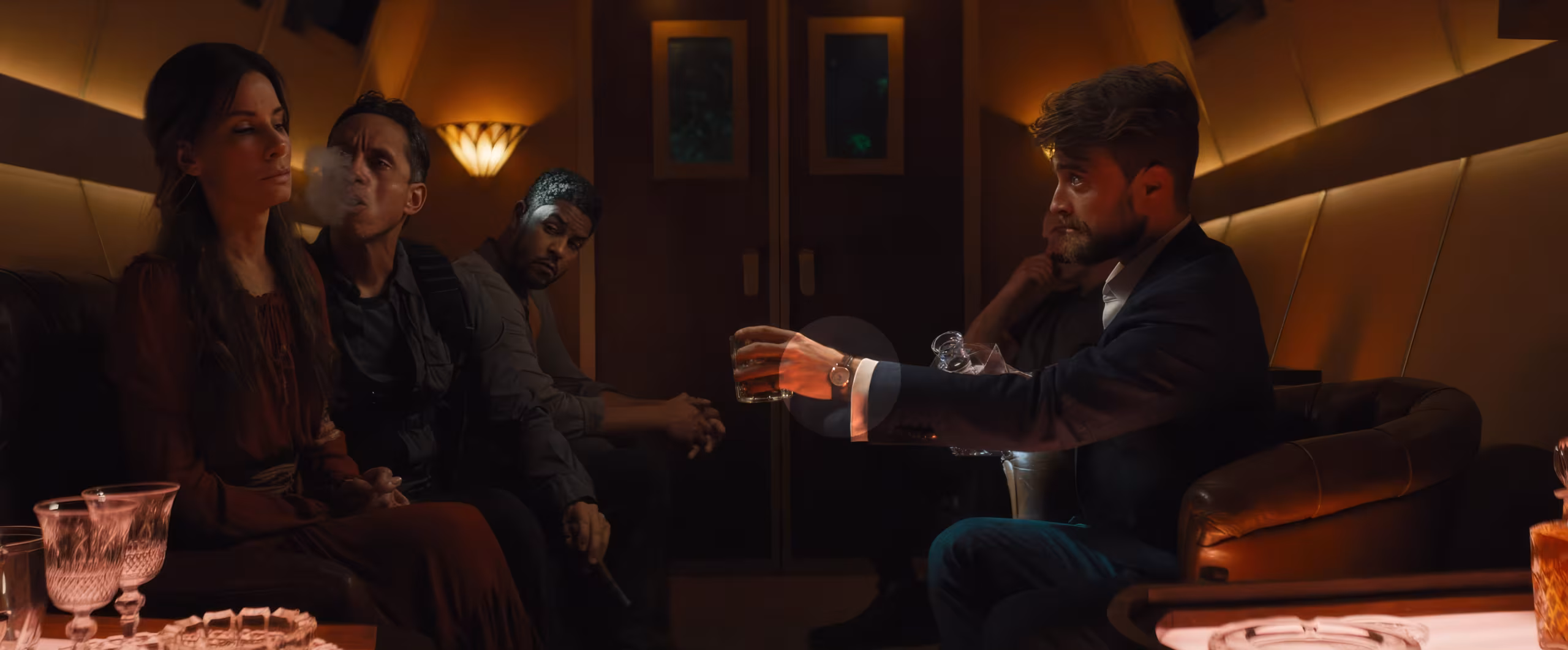 Daniel Radcliffe wearing Unidentified watch in The Lost City
