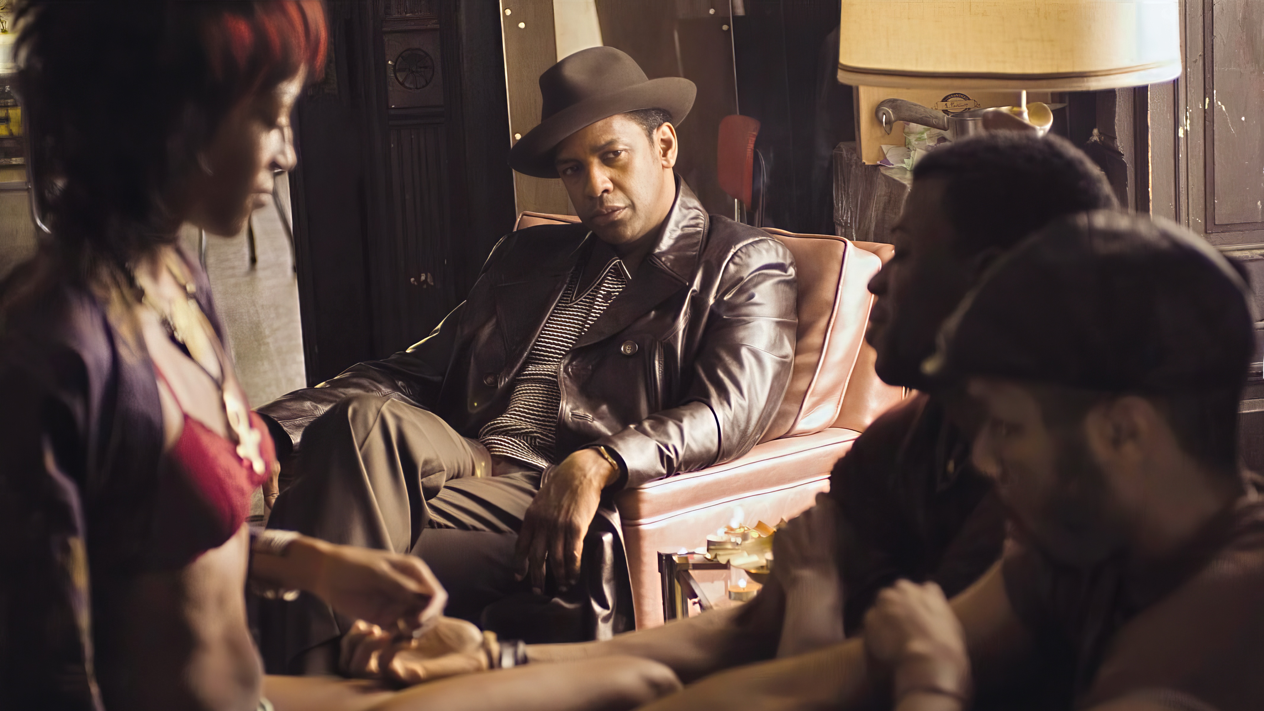 Denzel Washington wearing Jaeger-LeCoultre Reverso in American Gangster