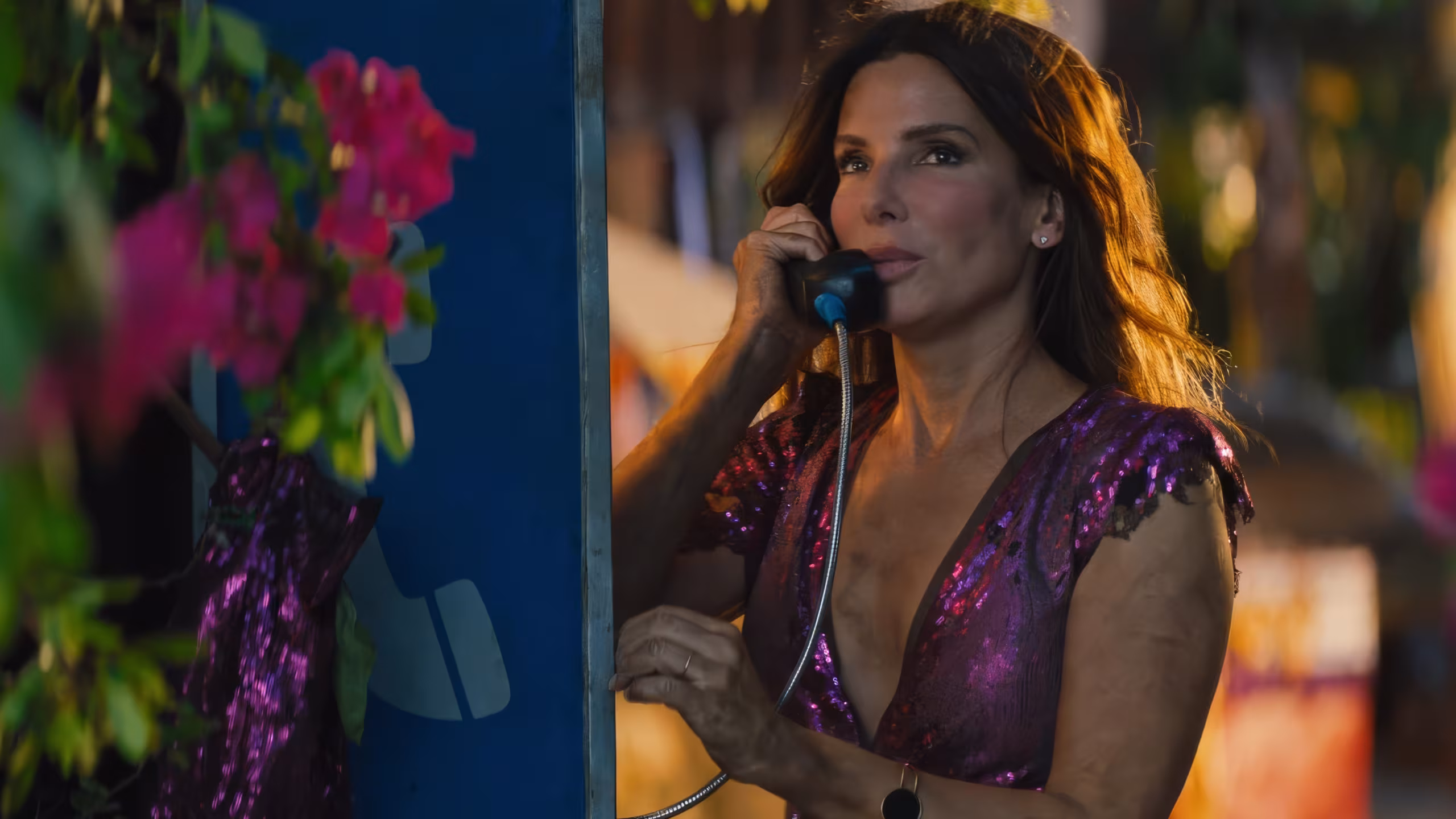 Sandra Bullock wearing Unidentified Watch in The Lost City