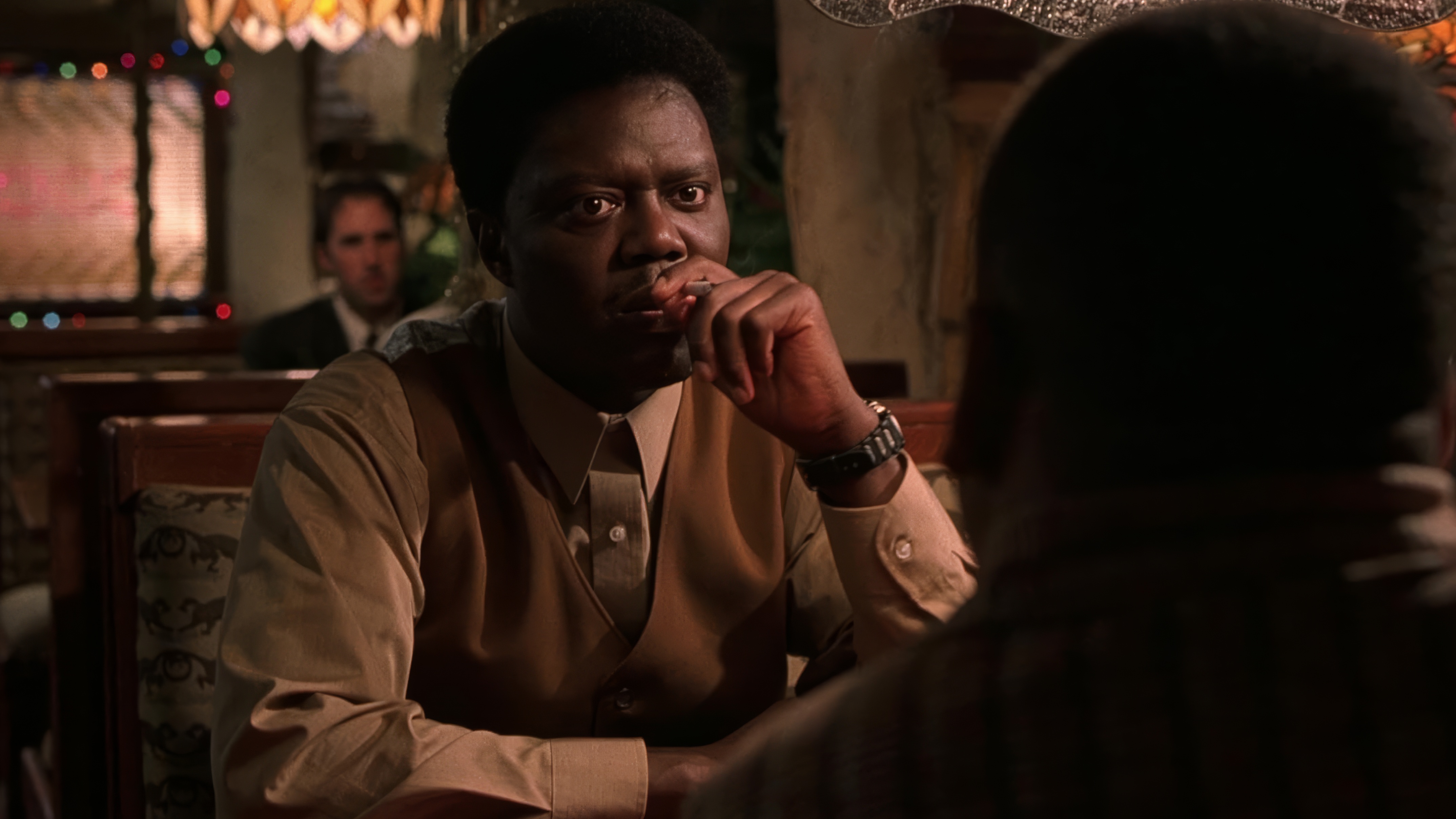 Bernie Mac wearing Casio Sportswatch in Bad Santa