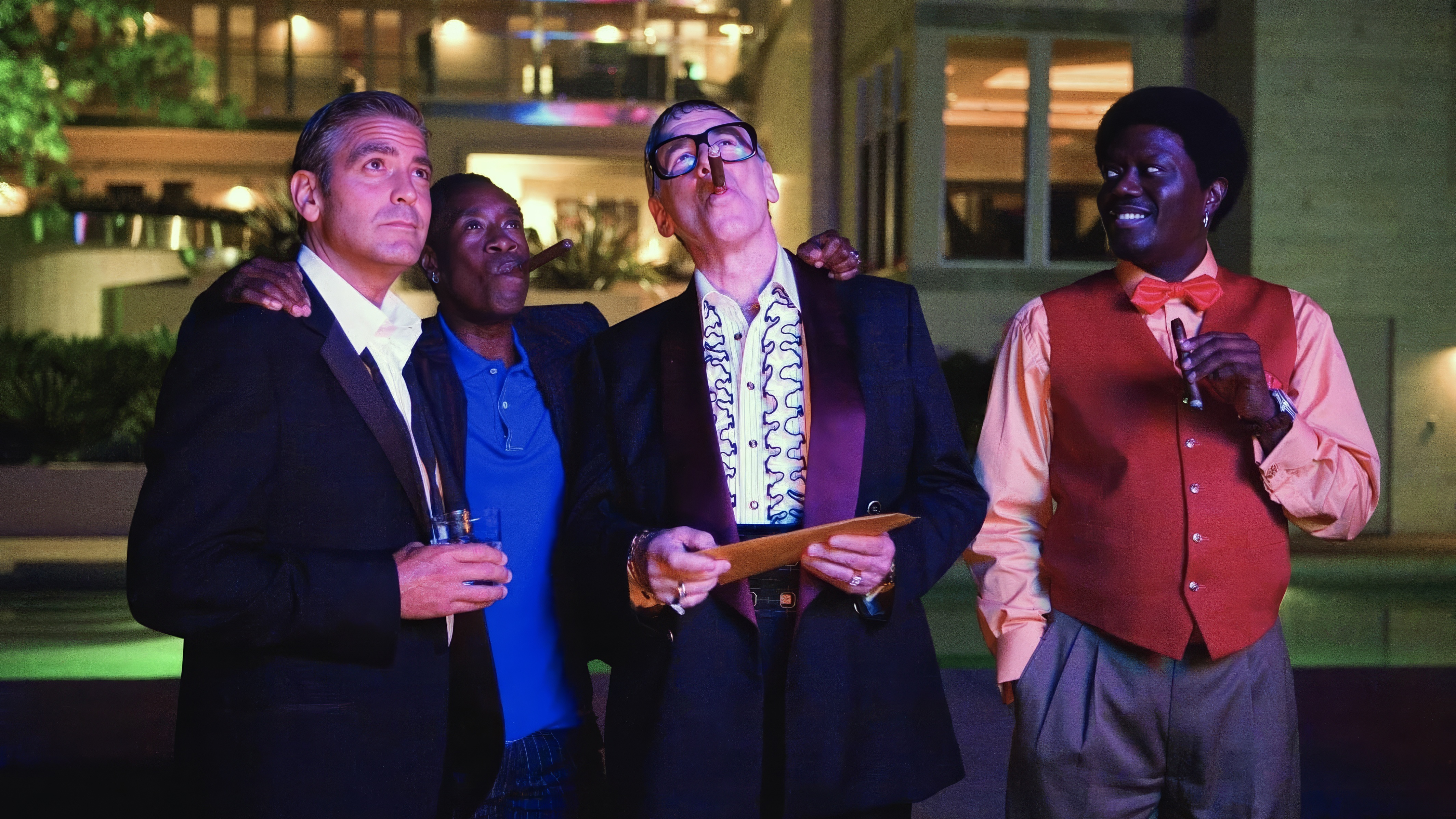 Bernie Mac wearing Unidentified watch in Ocean's Thirteen
