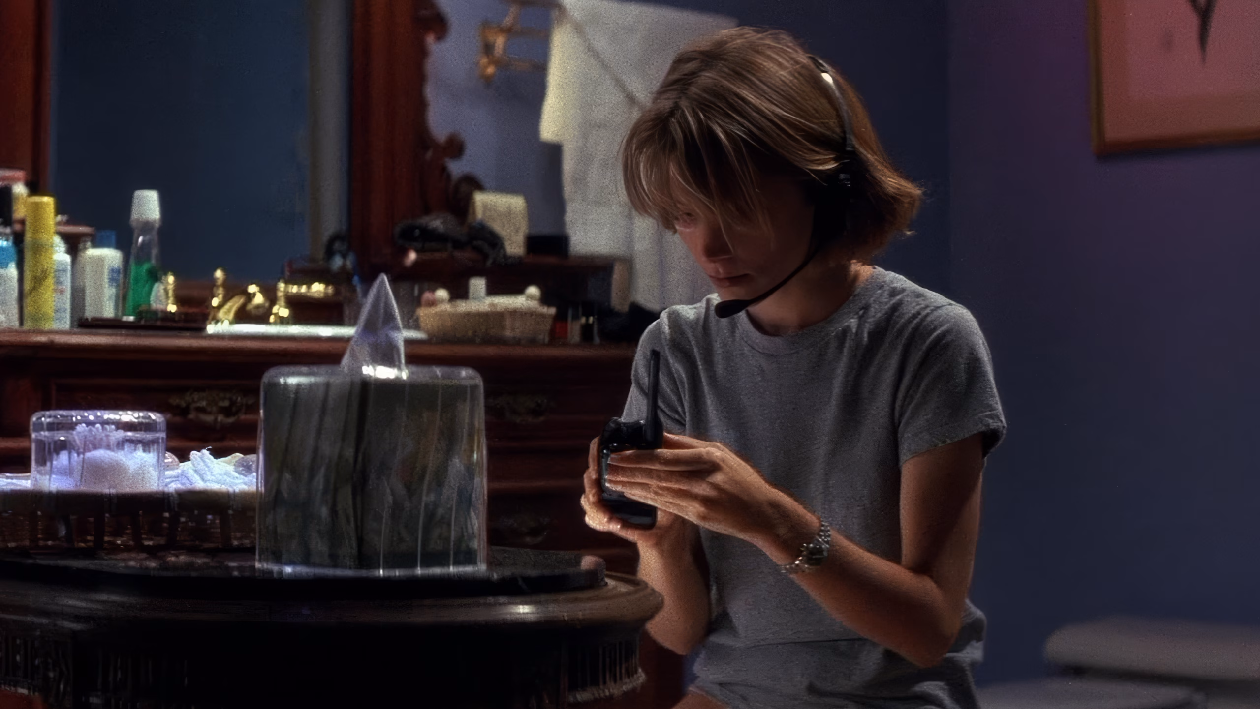 Bridget Fonda wearing Unidentified Watch in Point of No Return