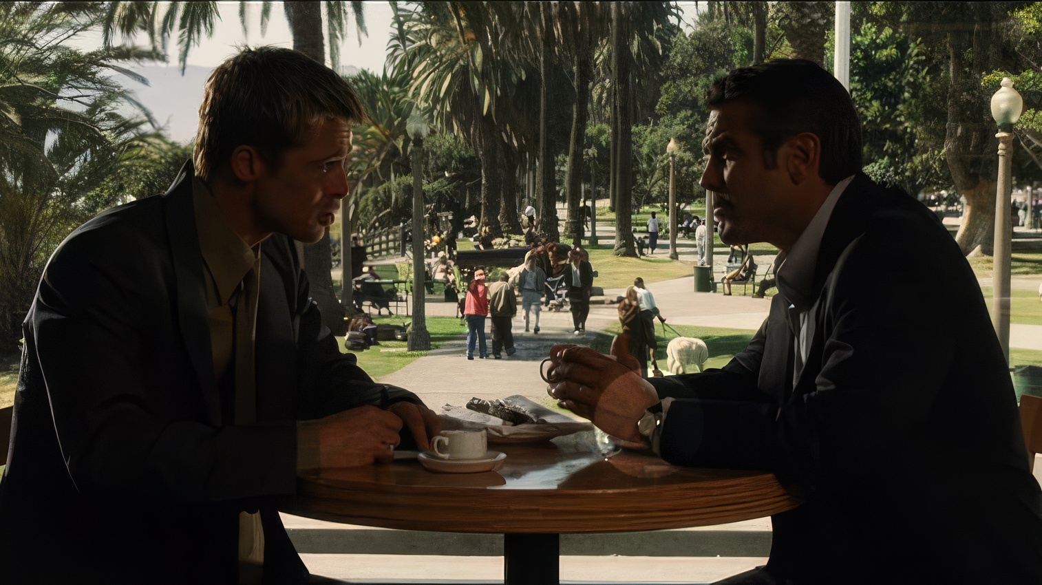 George Clooney wearing Hamilton Linwood Viewmatic in Ocean's Eleven