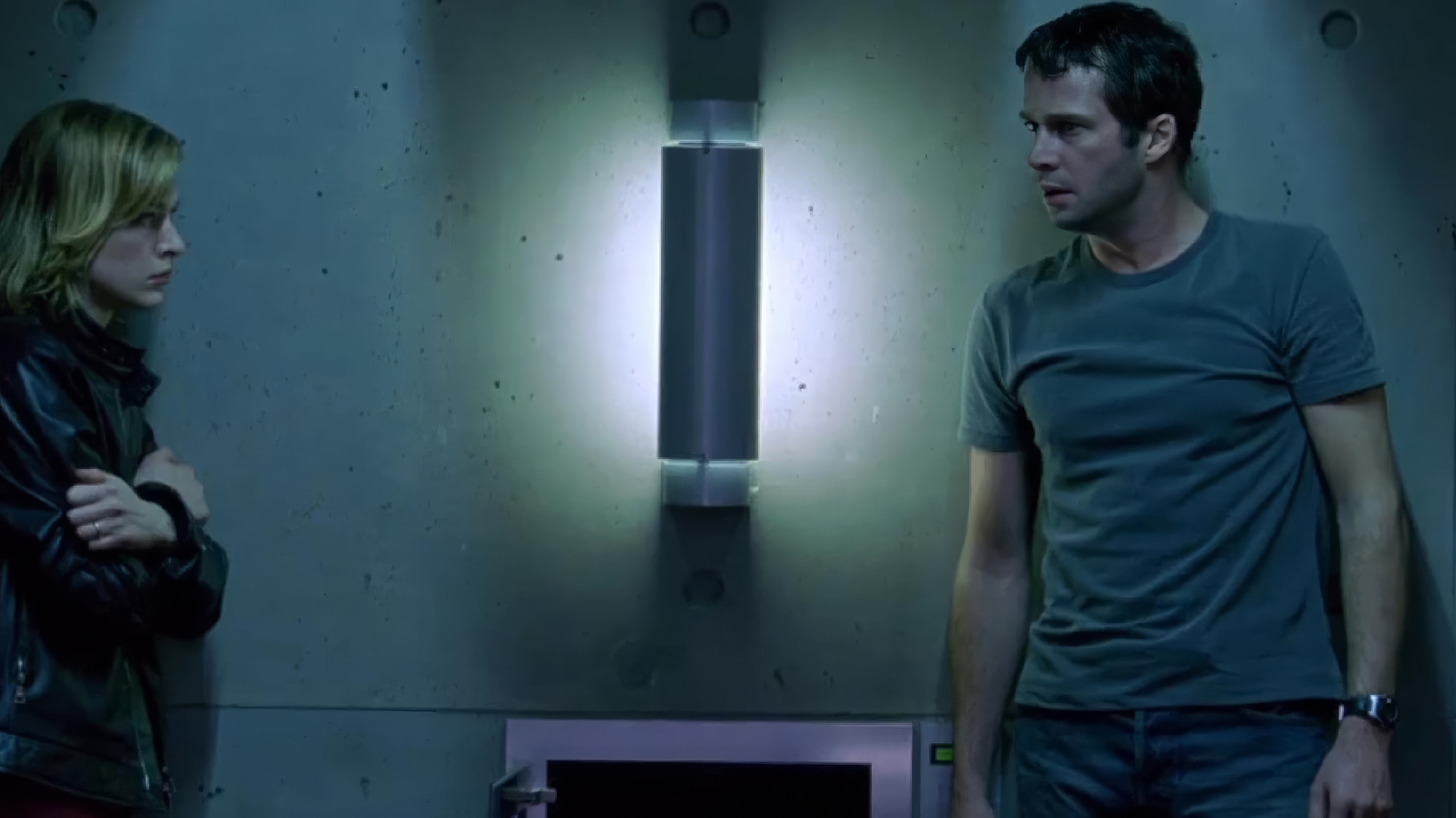 James Purefoy wearing Unidentified watch in Resident Evil