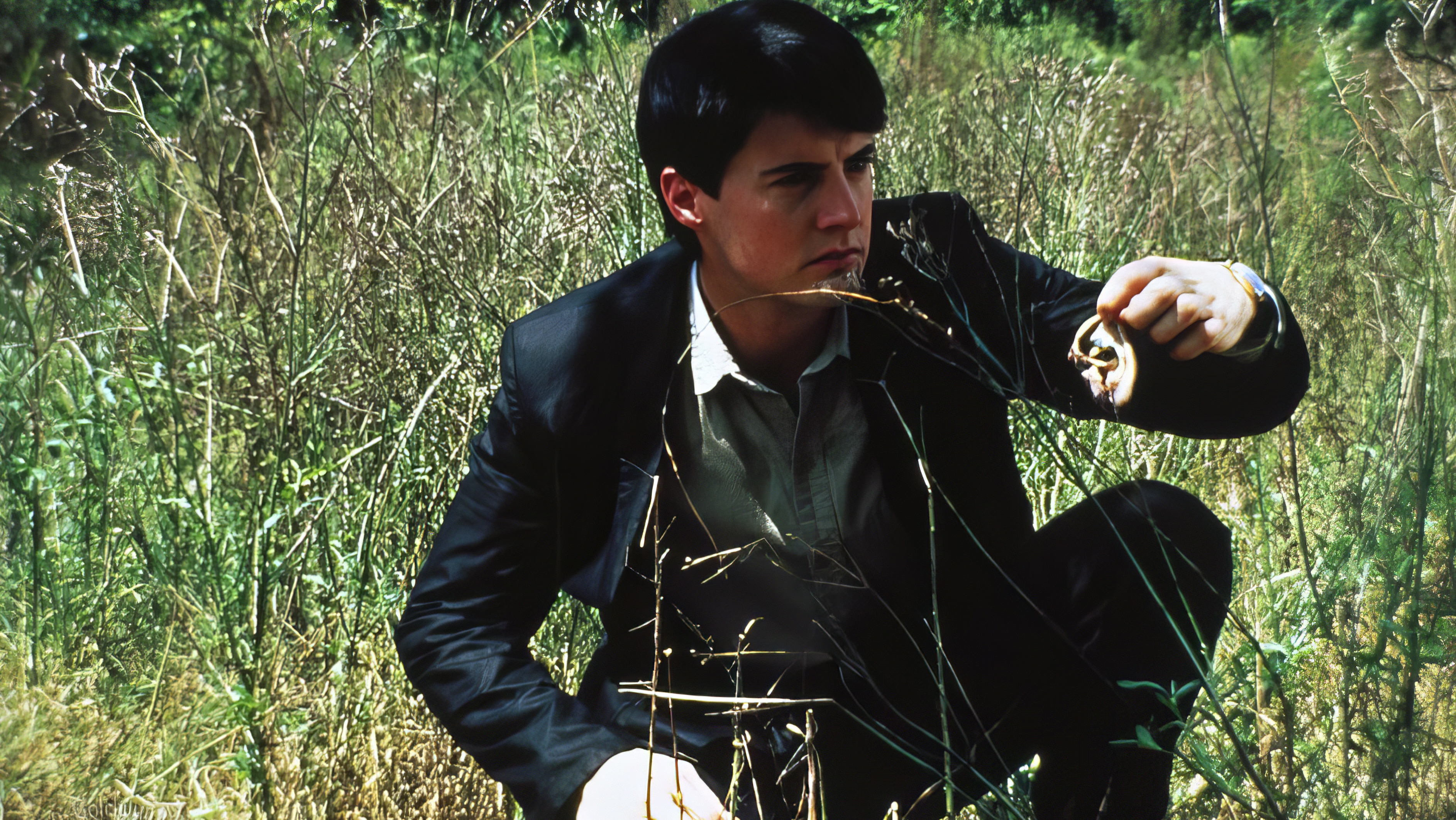 Kyle MacLachlan wearing Hamilton Ventura in Blue Velvet