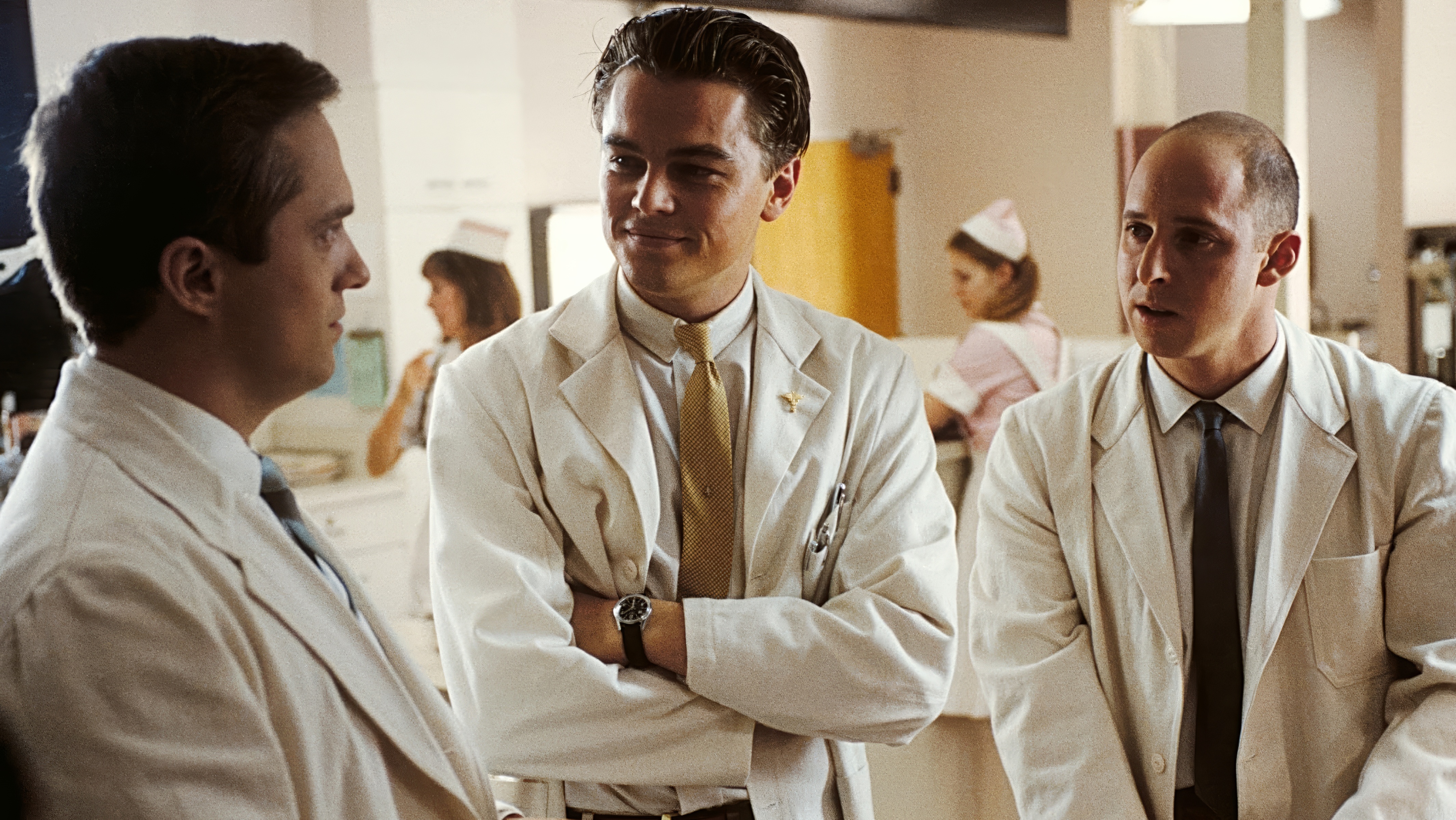 Leonardo DiCaprio wearing Unidentified Watch in Catch Me If You Can