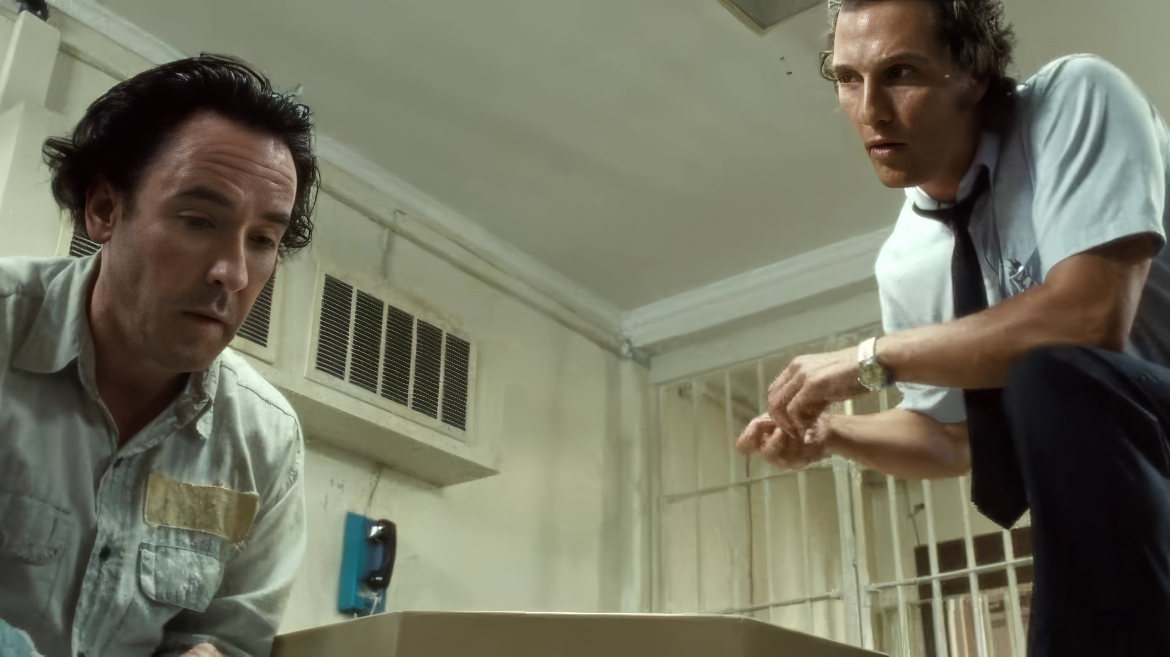 Matthew McConaughey wearing Unidentified watch in The Paperboy