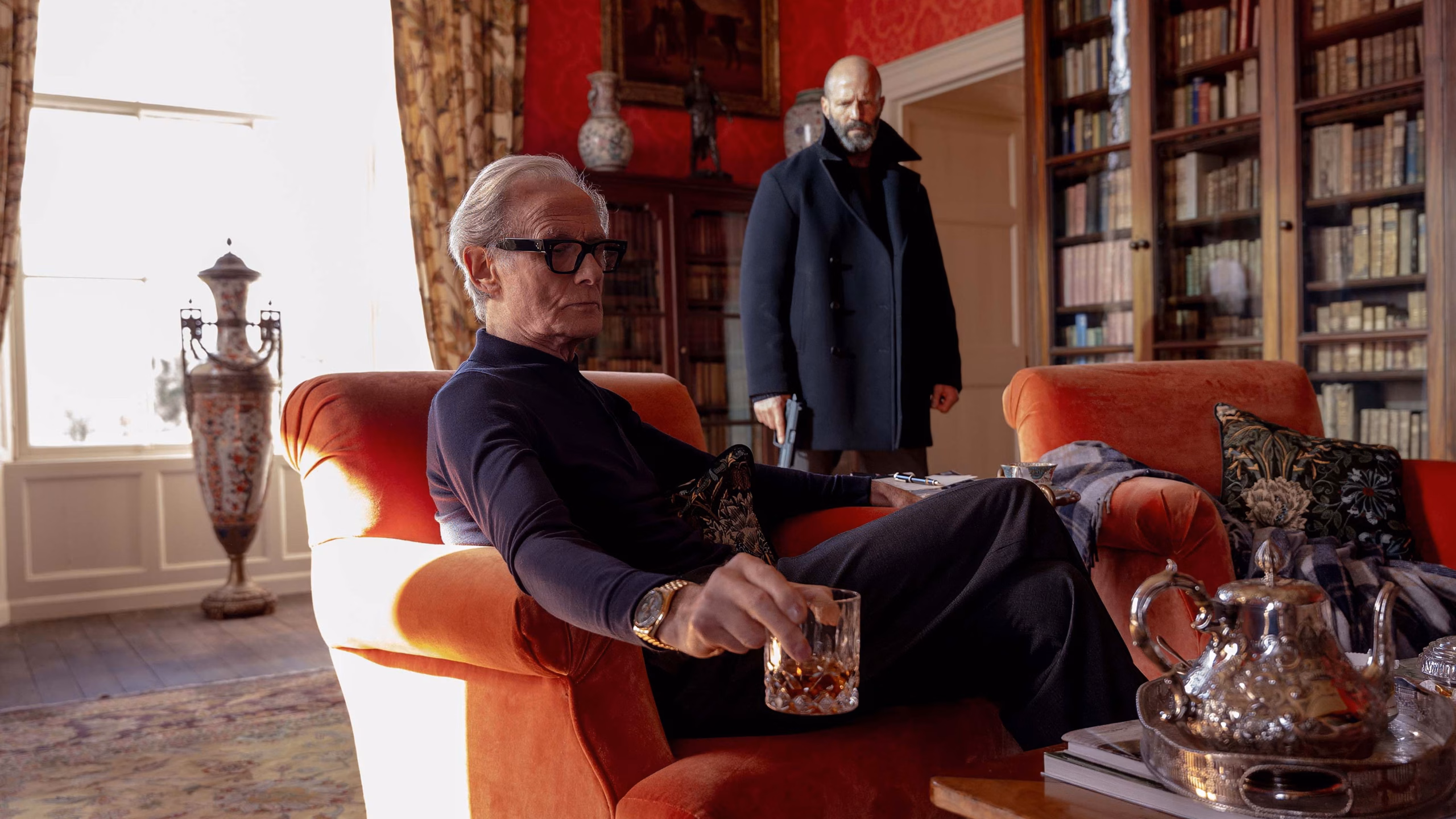 Bill Nighy wearing Unidentified watch in Shelter
