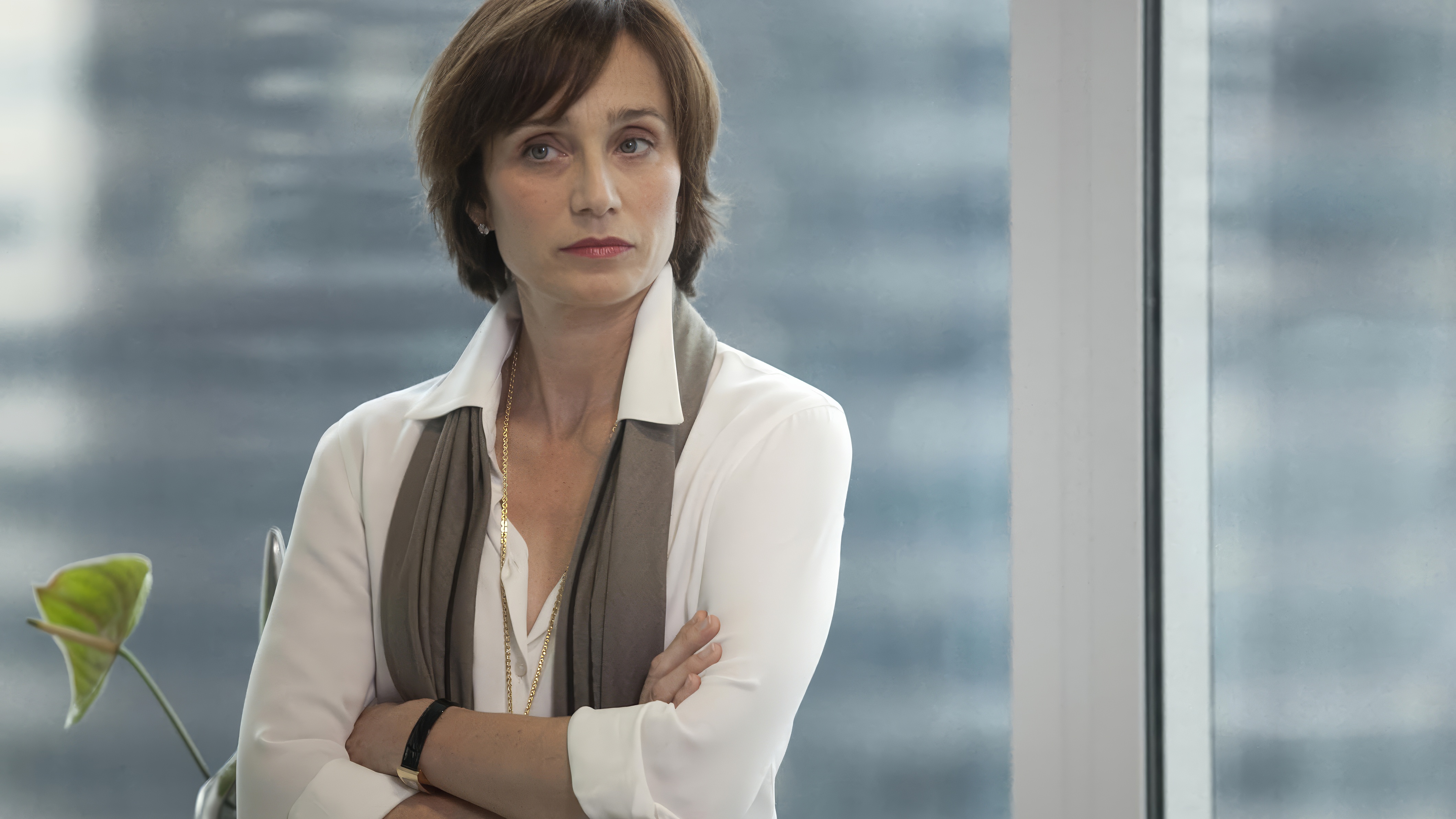 Kristin Scott Thomas wearing Unidentified Watch in Love Crime