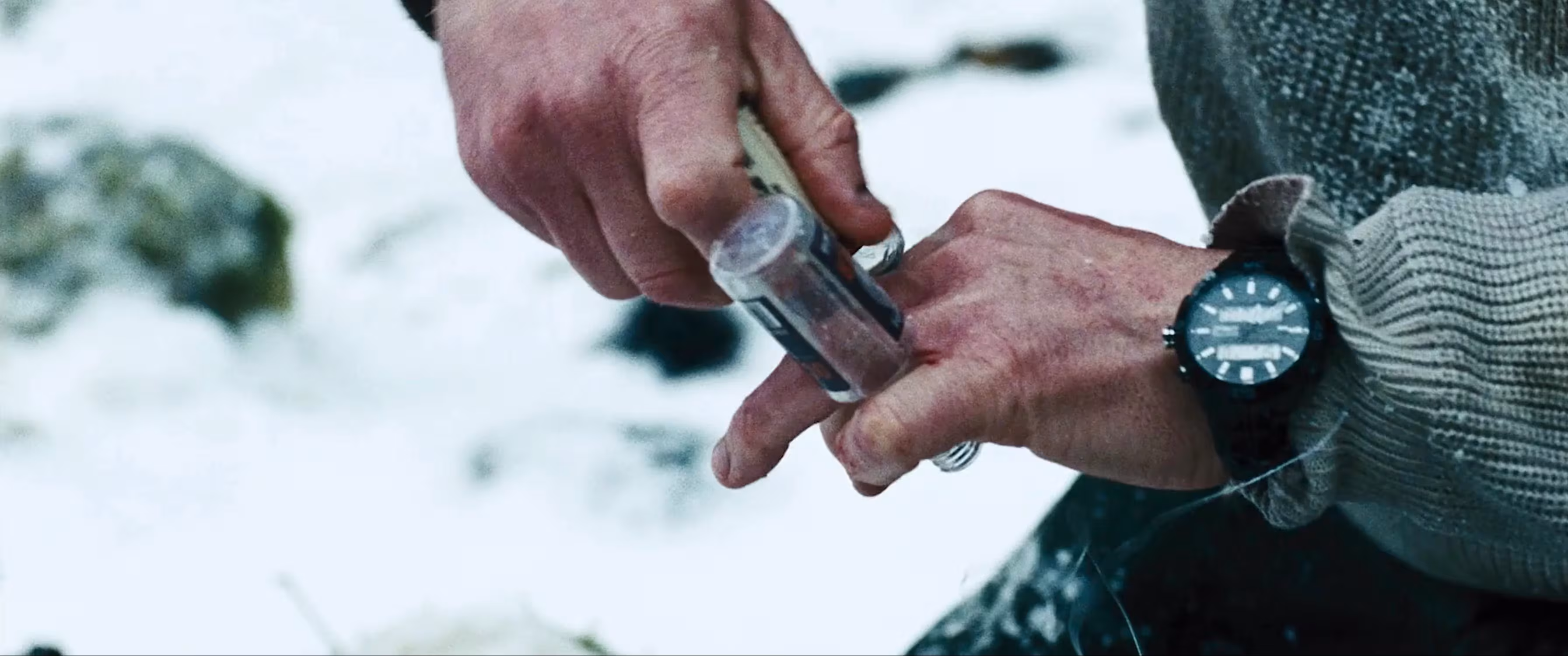 Liam Neeson wearing Fossil BQ9385 in The Grey