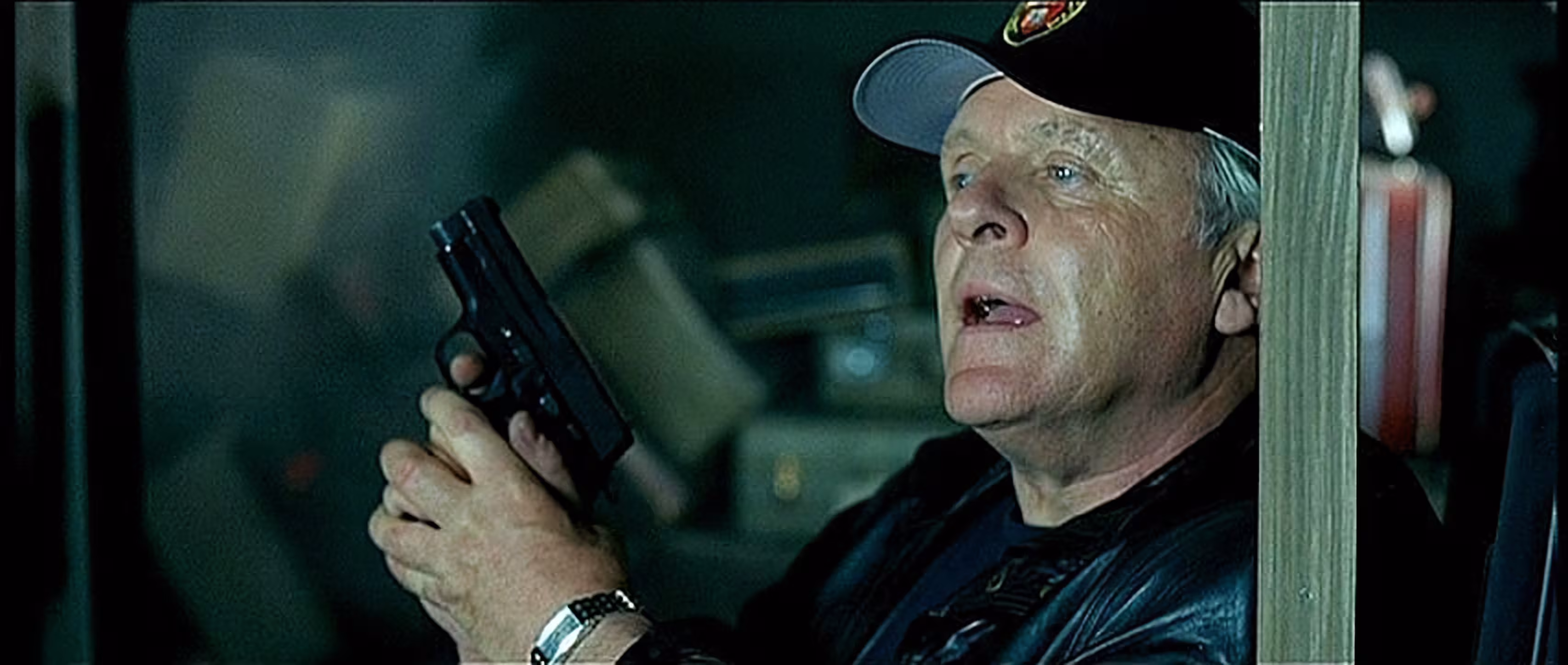 Anthony Hopkins wearing Unidentified watch in Bad Company