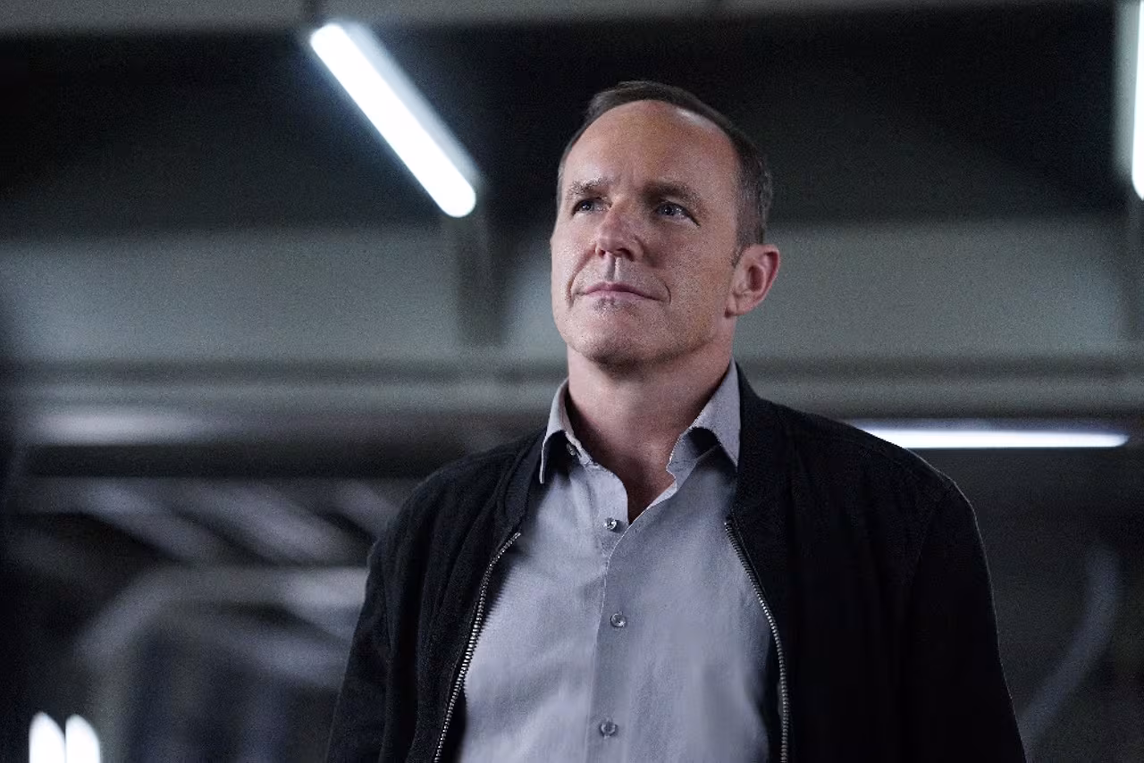 Clark Gregg wearing Omega Speedmaster in Marvel's Agents of S.H.I.E.L.D.